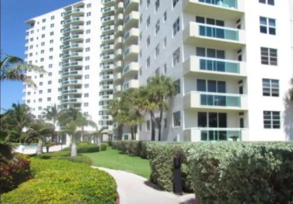 3001 S Ocean Dr, #207
