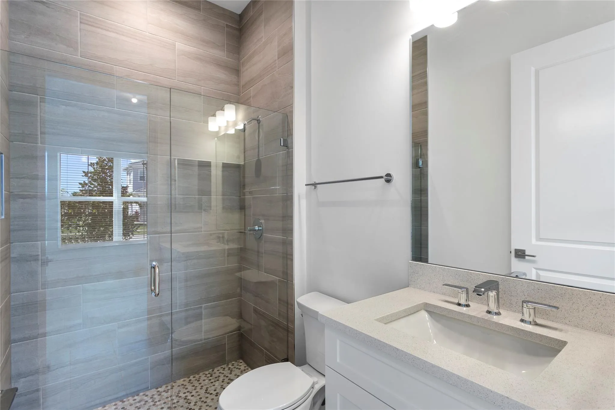 9224 Crestview Cir