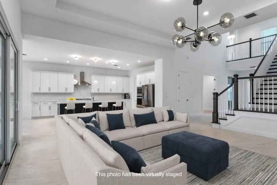 9224 Crestview Cir