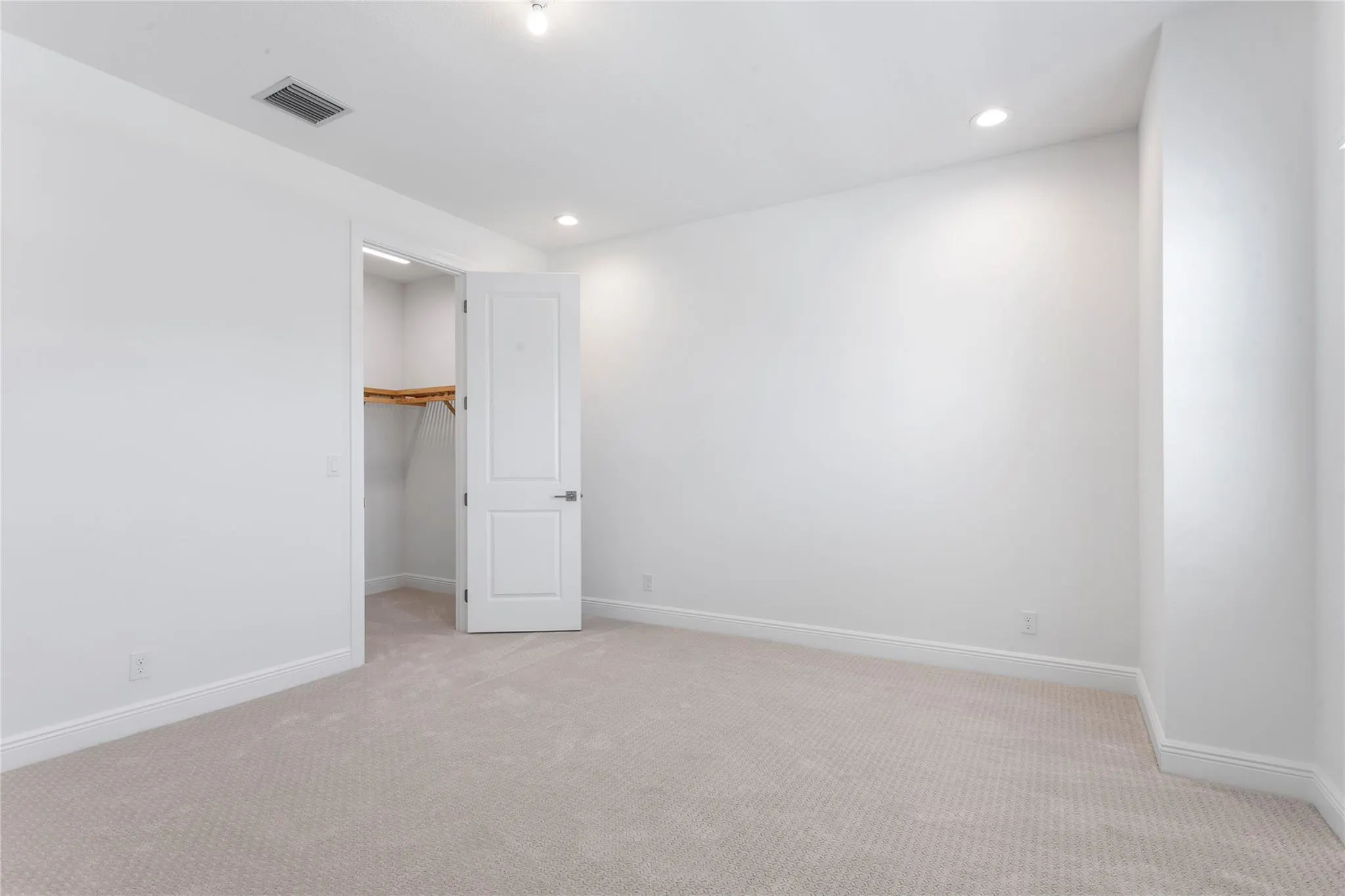 9224 Crestview Cir