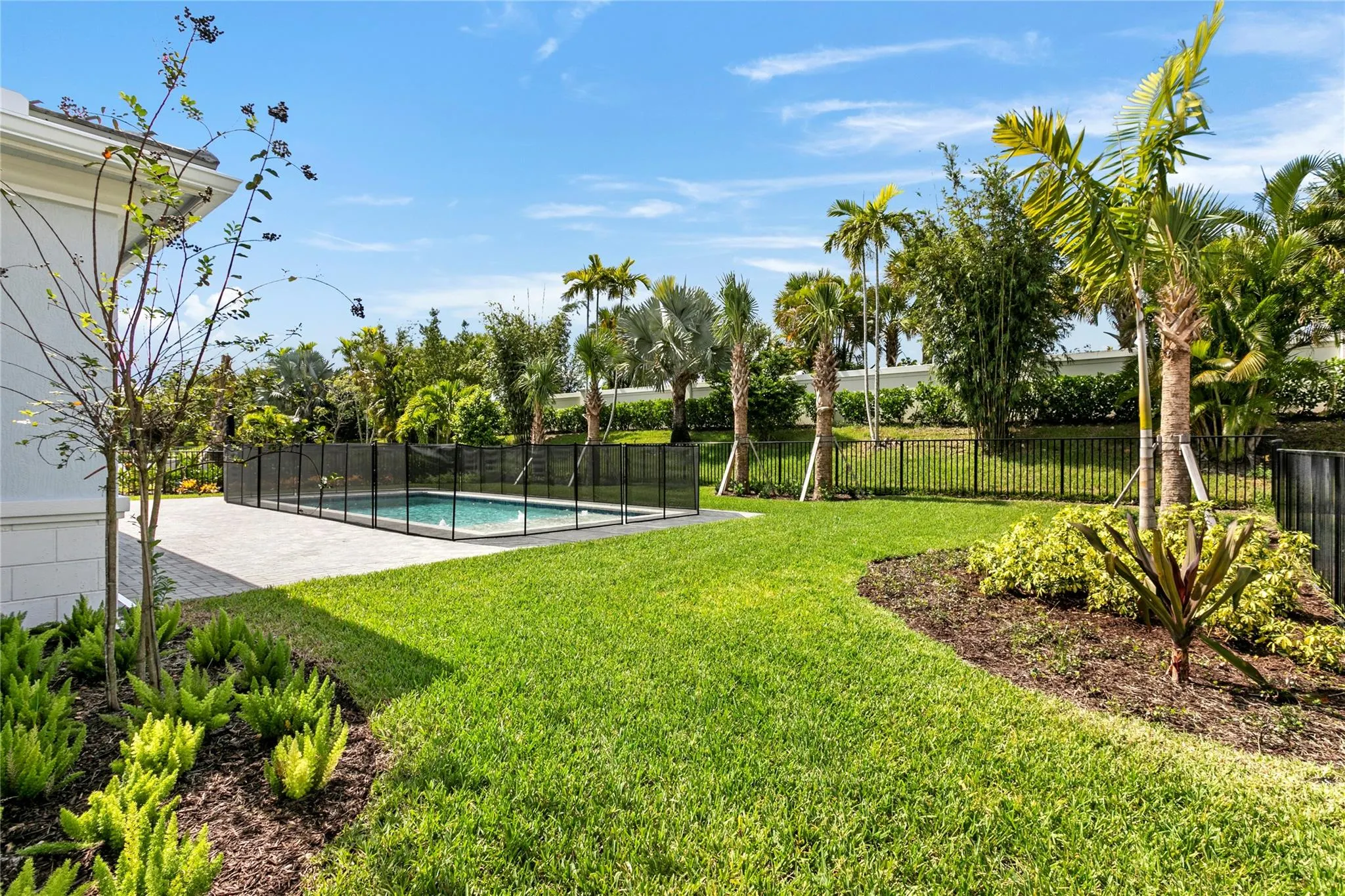 9224 Crestview Cir