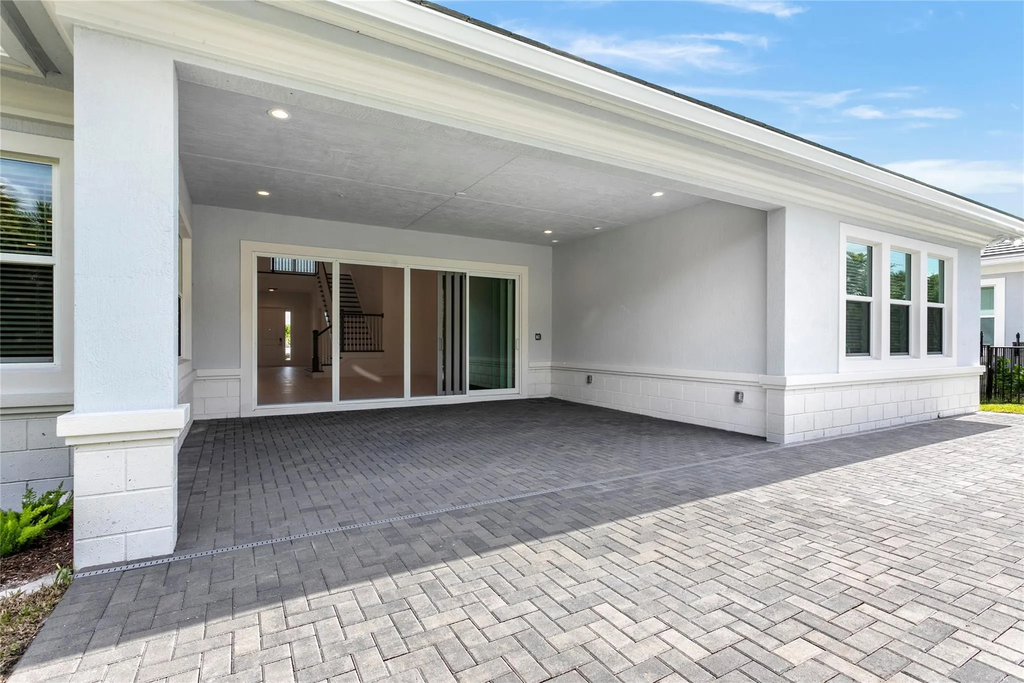 9224 Crestview Cir