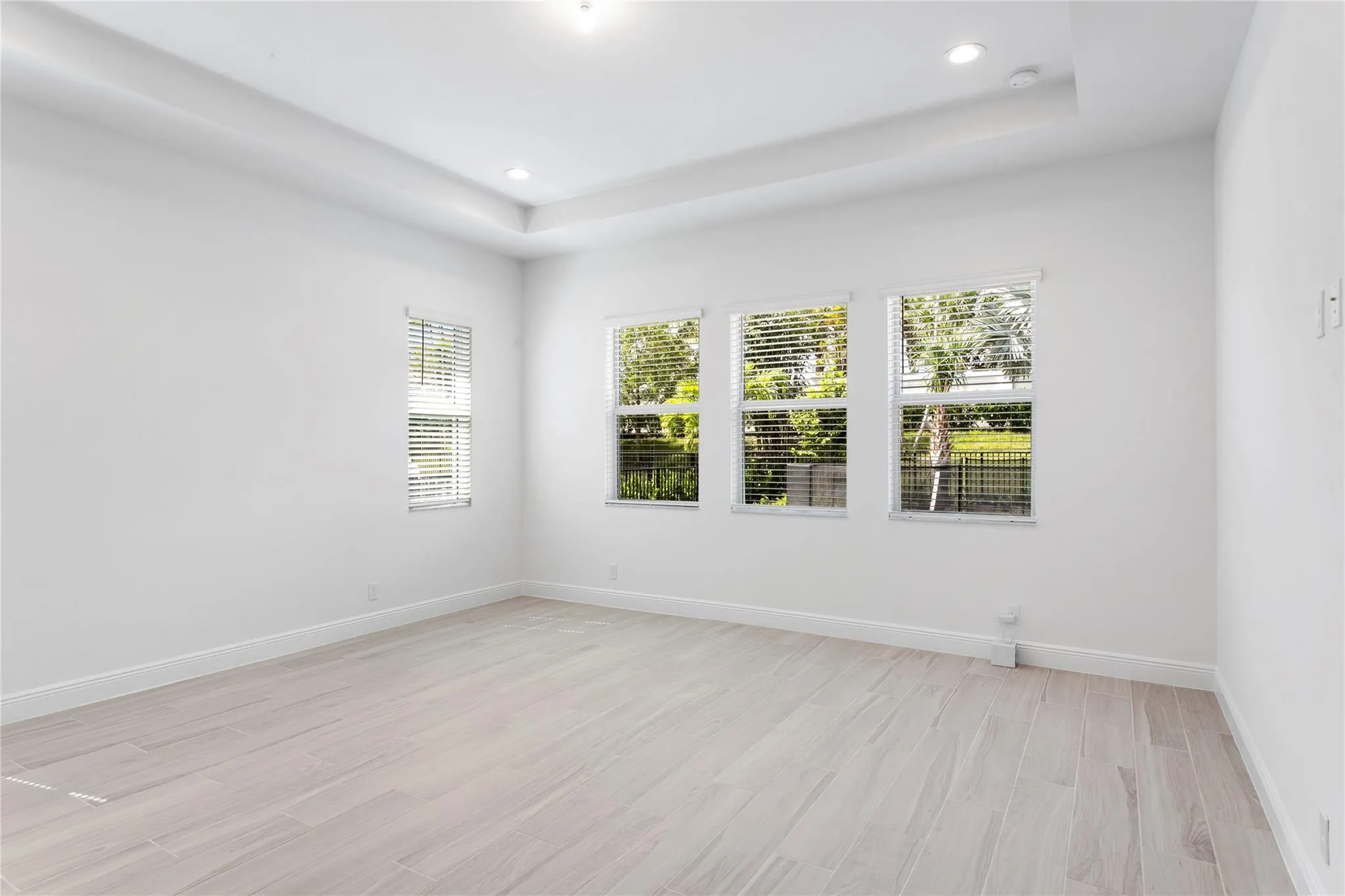 9224 Crestview Cir