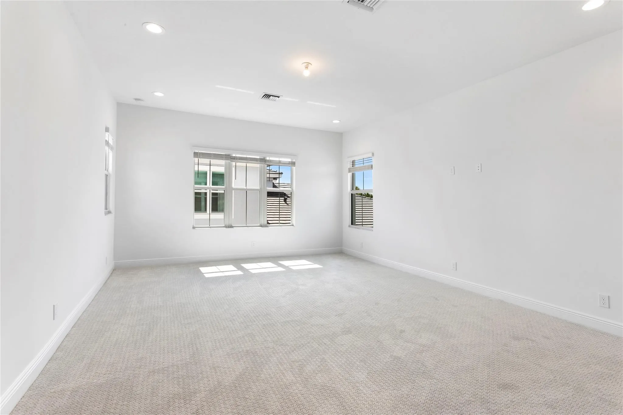 9224 Crestview Cir