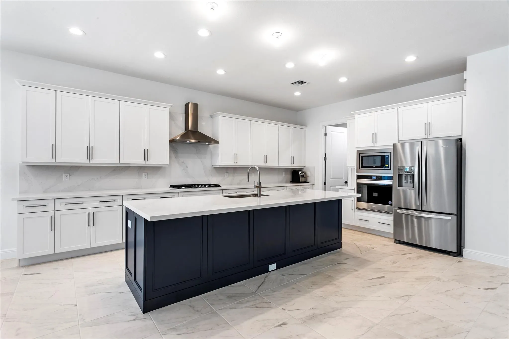 9224 Crestview Cir