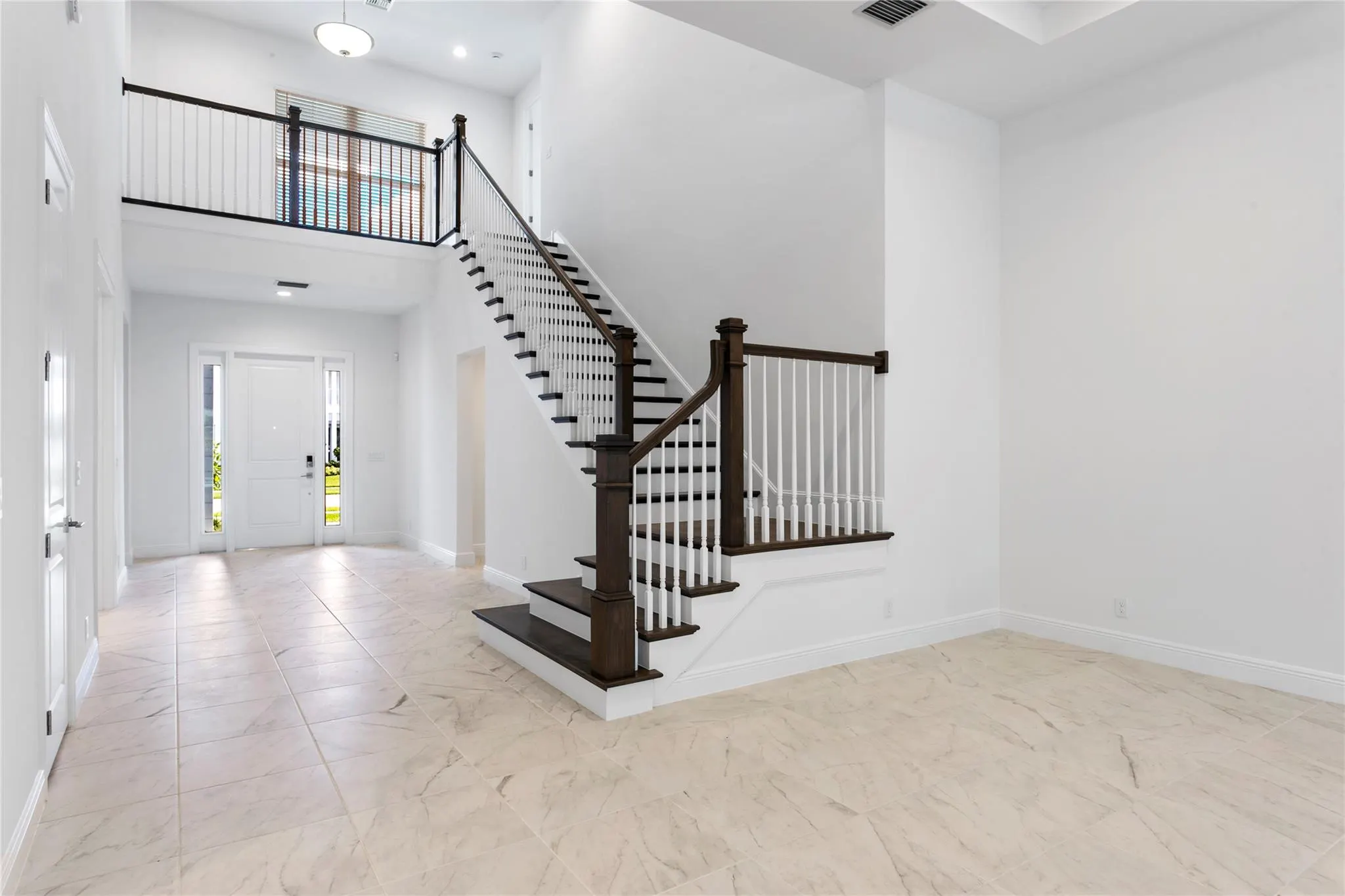 9224 Crestview Cir