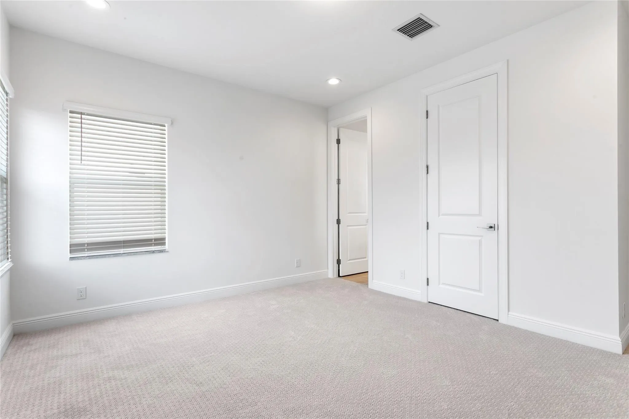 9224 Crestview Cir