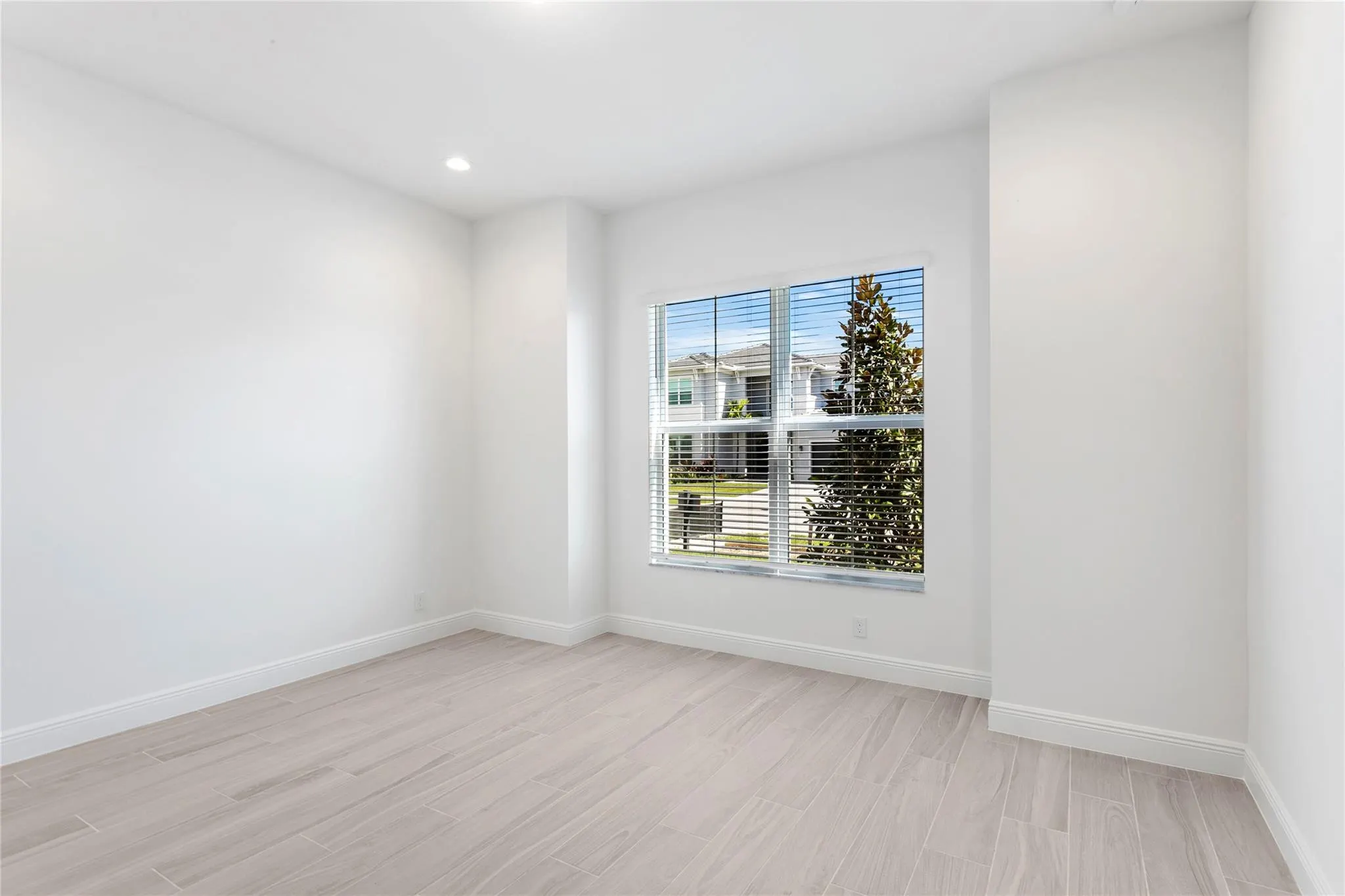 9224 Crestview Cir