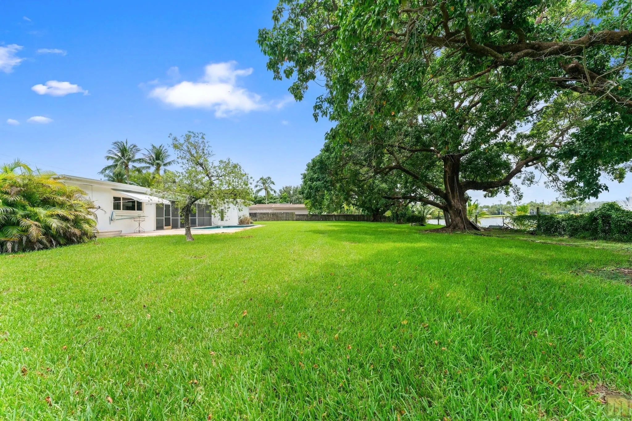 801 NW 45th Ave