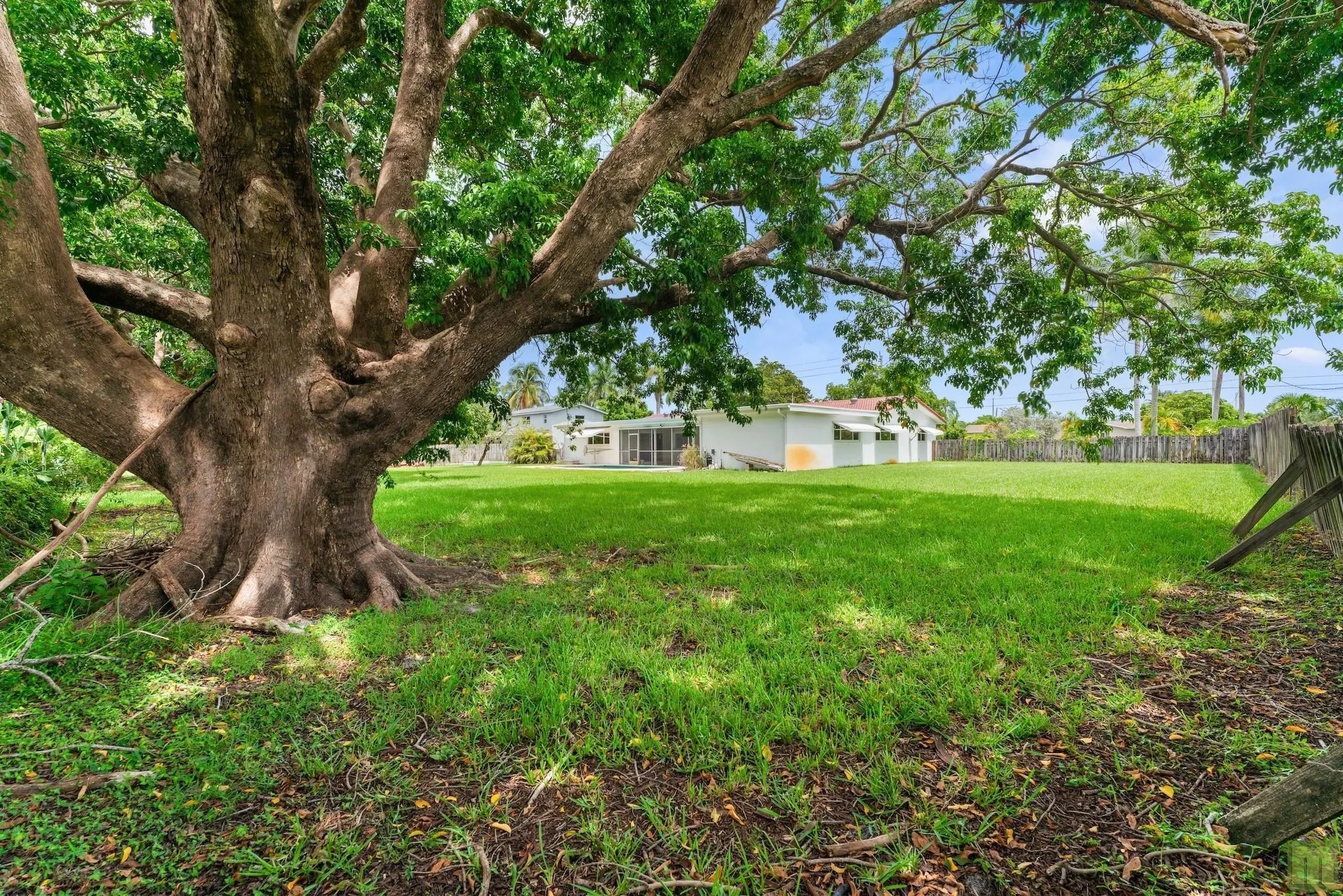 801 NW 45th Ave
