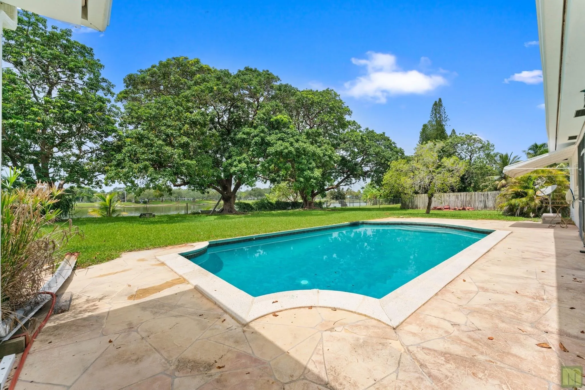 801 NW 45th Ave