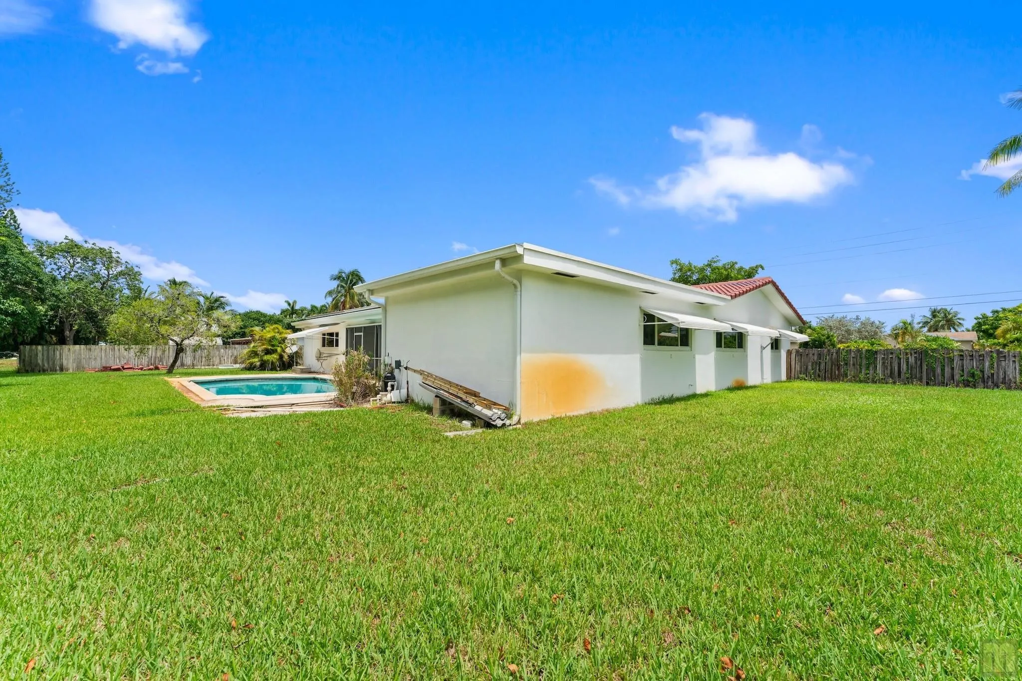 801 NW 45th Ave