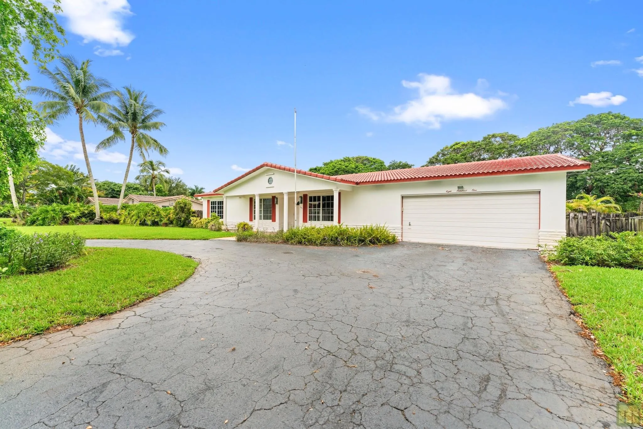 801 NW 45th Ave