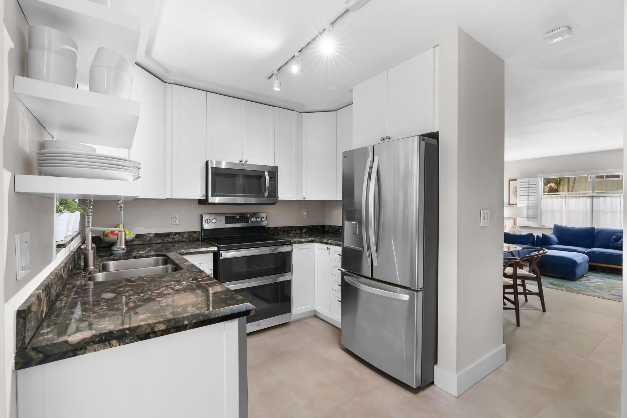 185 NE 20th Ct, #9F