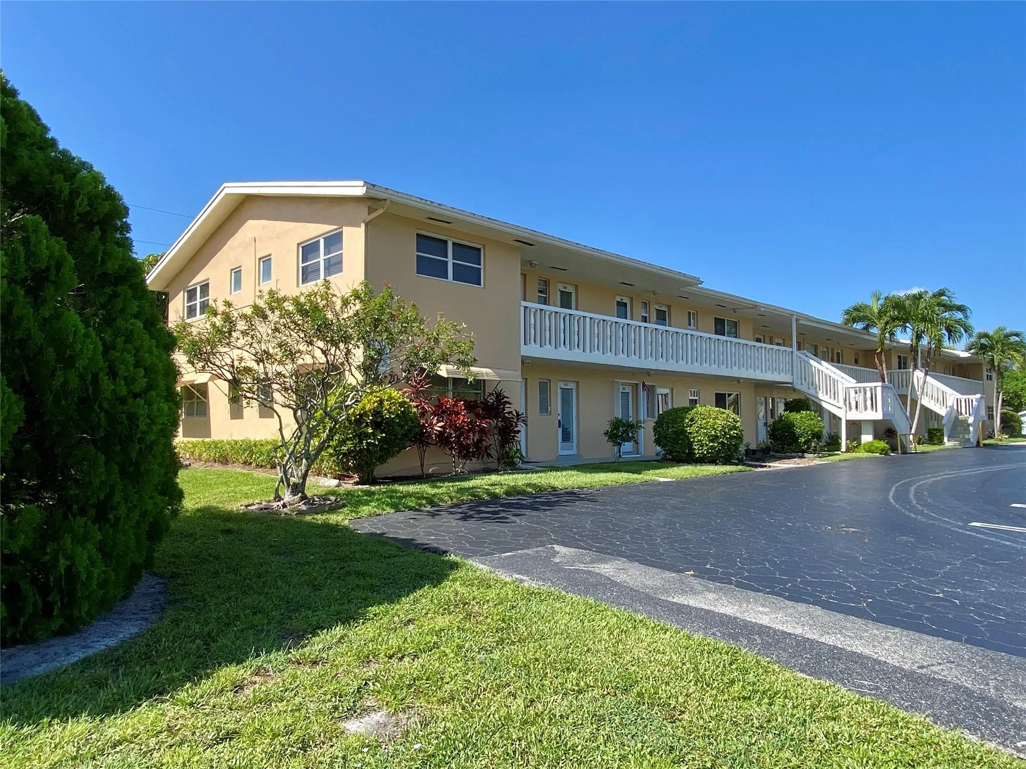 108 NE 20th Avenue, #101