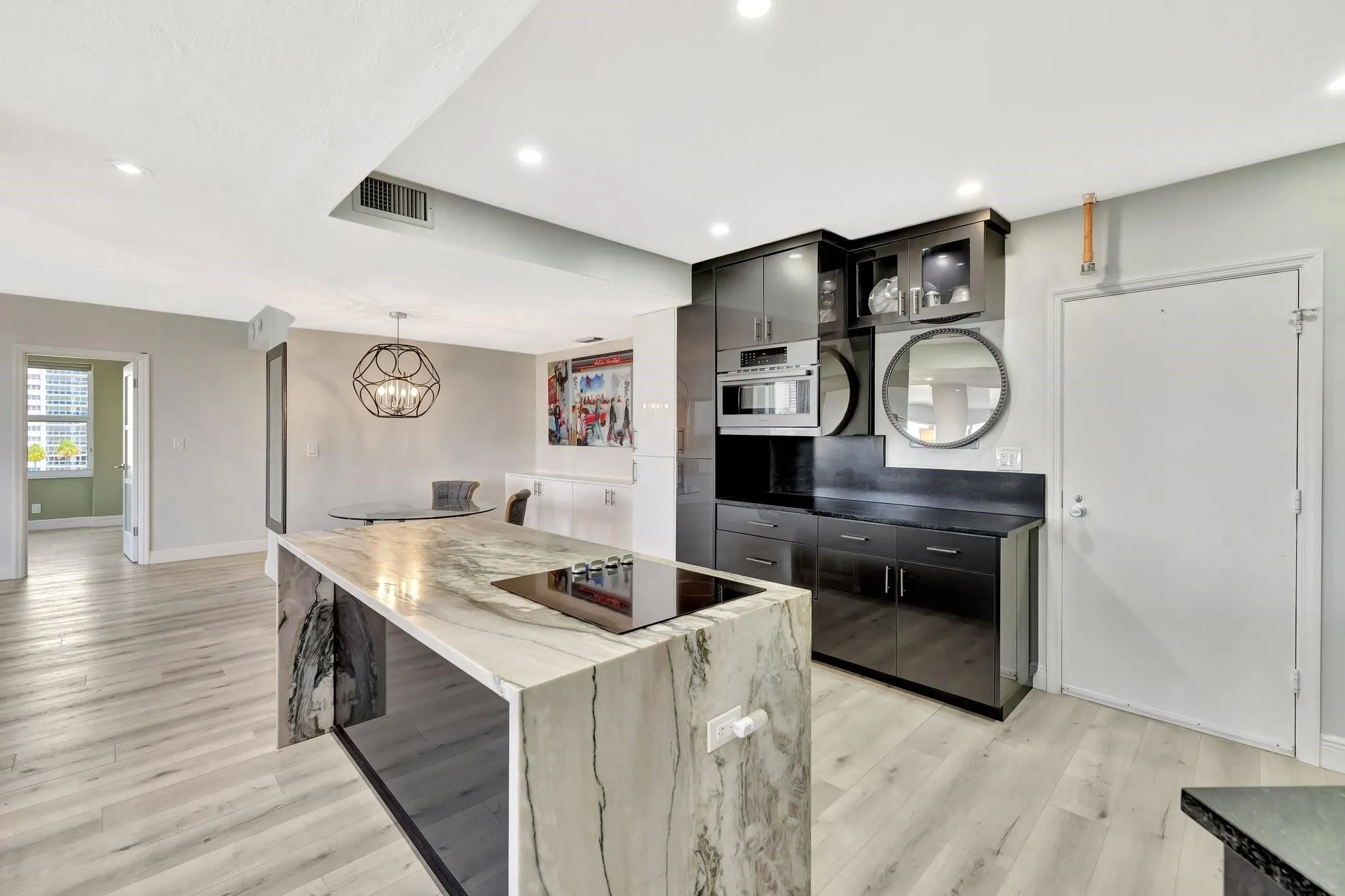 3333 NE 34th St, #608