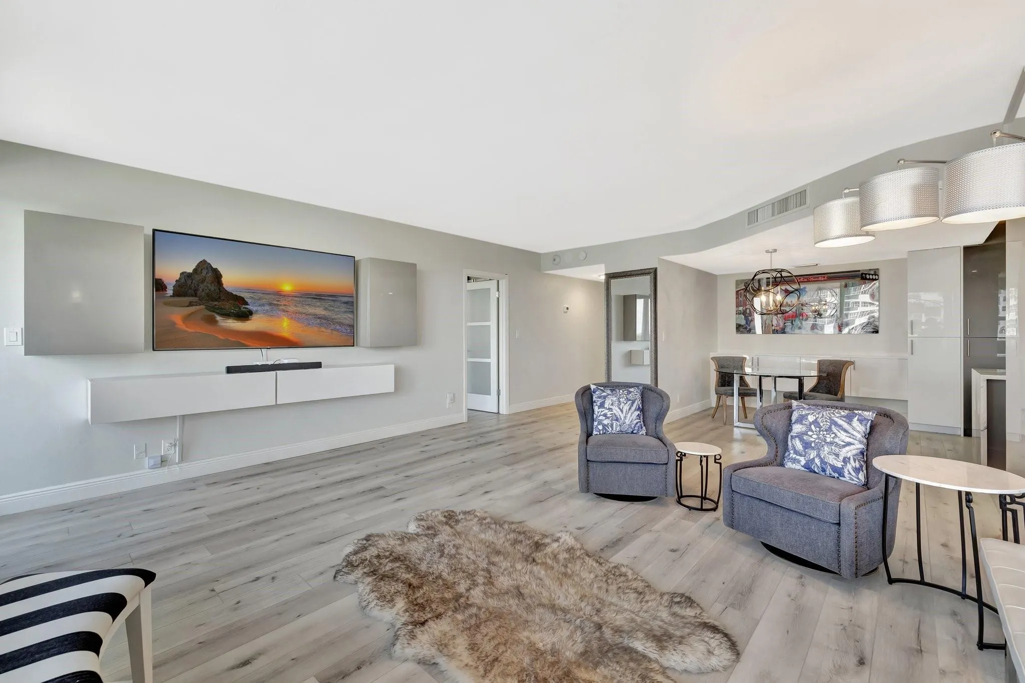 3333 NE 34th St, #608
