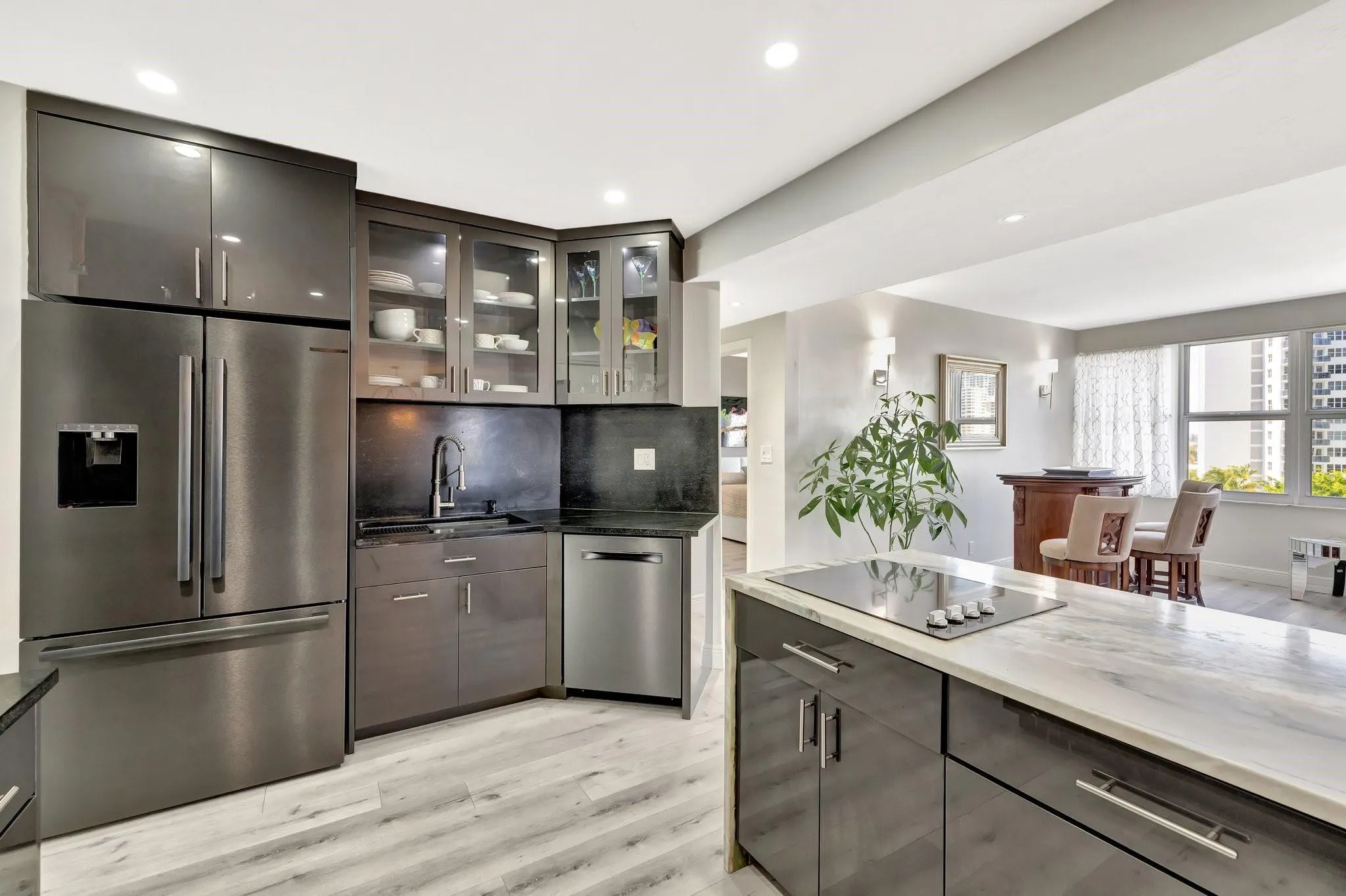 3333 NE 34th St, #608