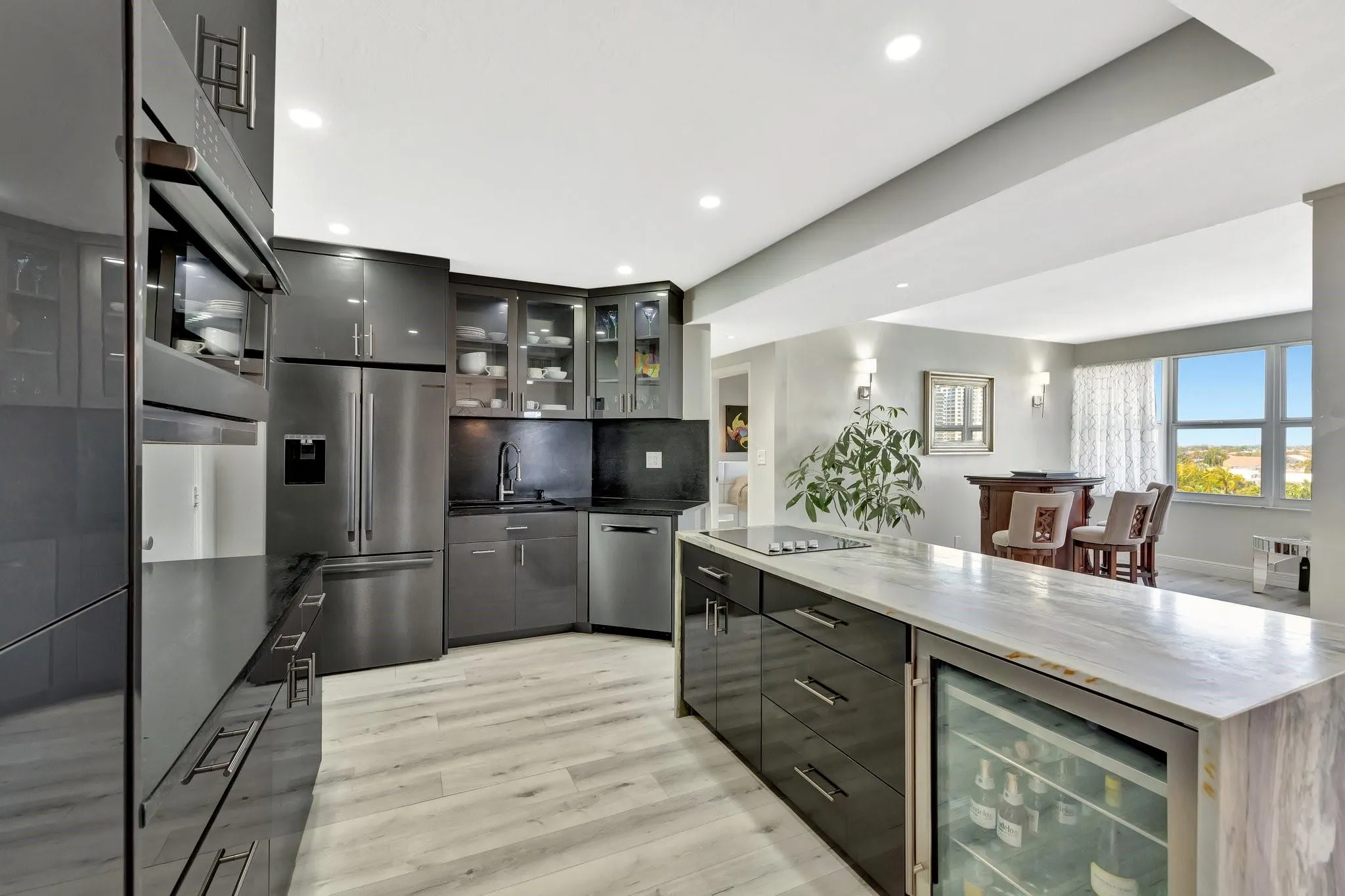 3333 NE 34th St, #608