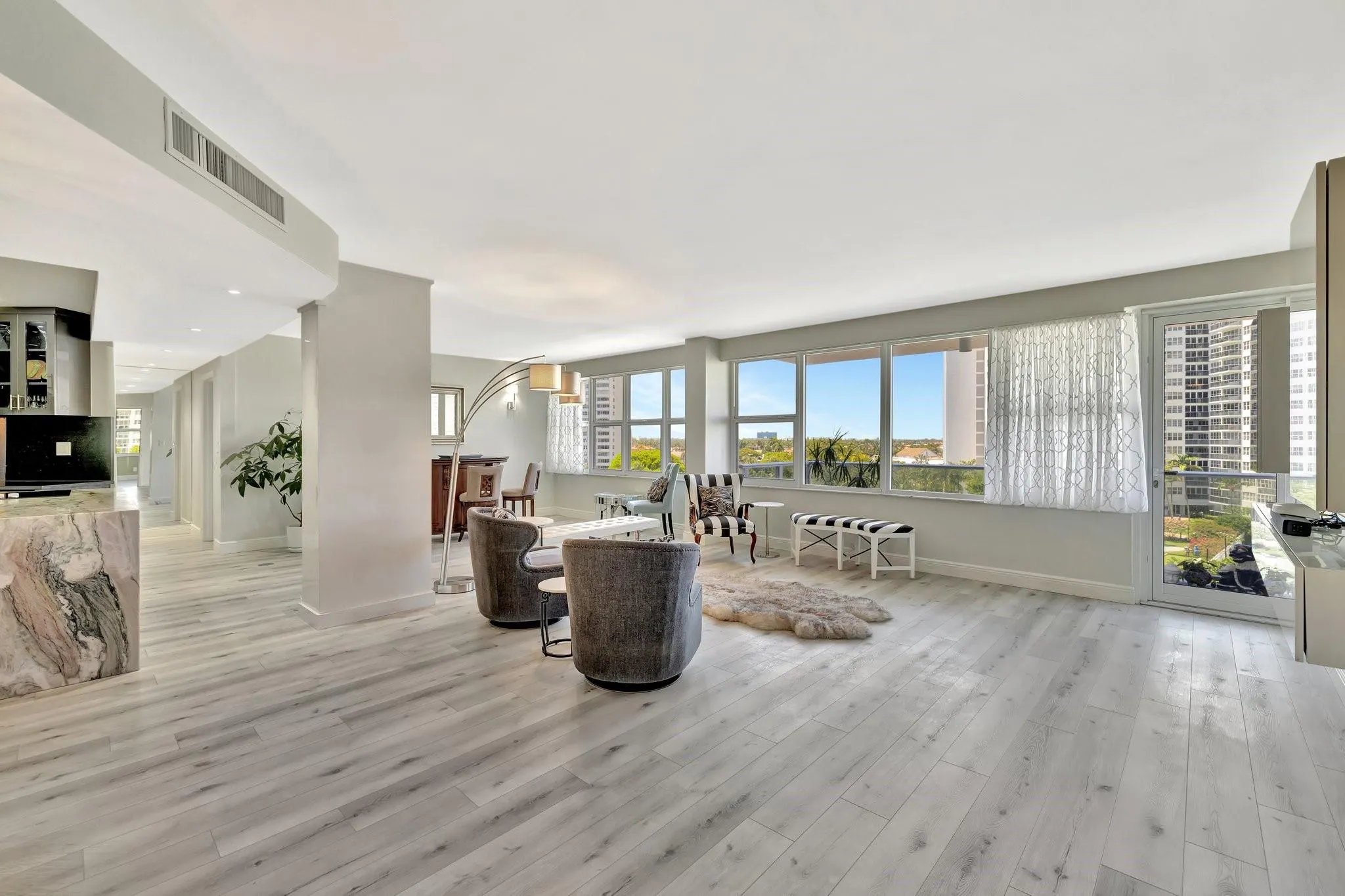 3333 NE 34th St, #608