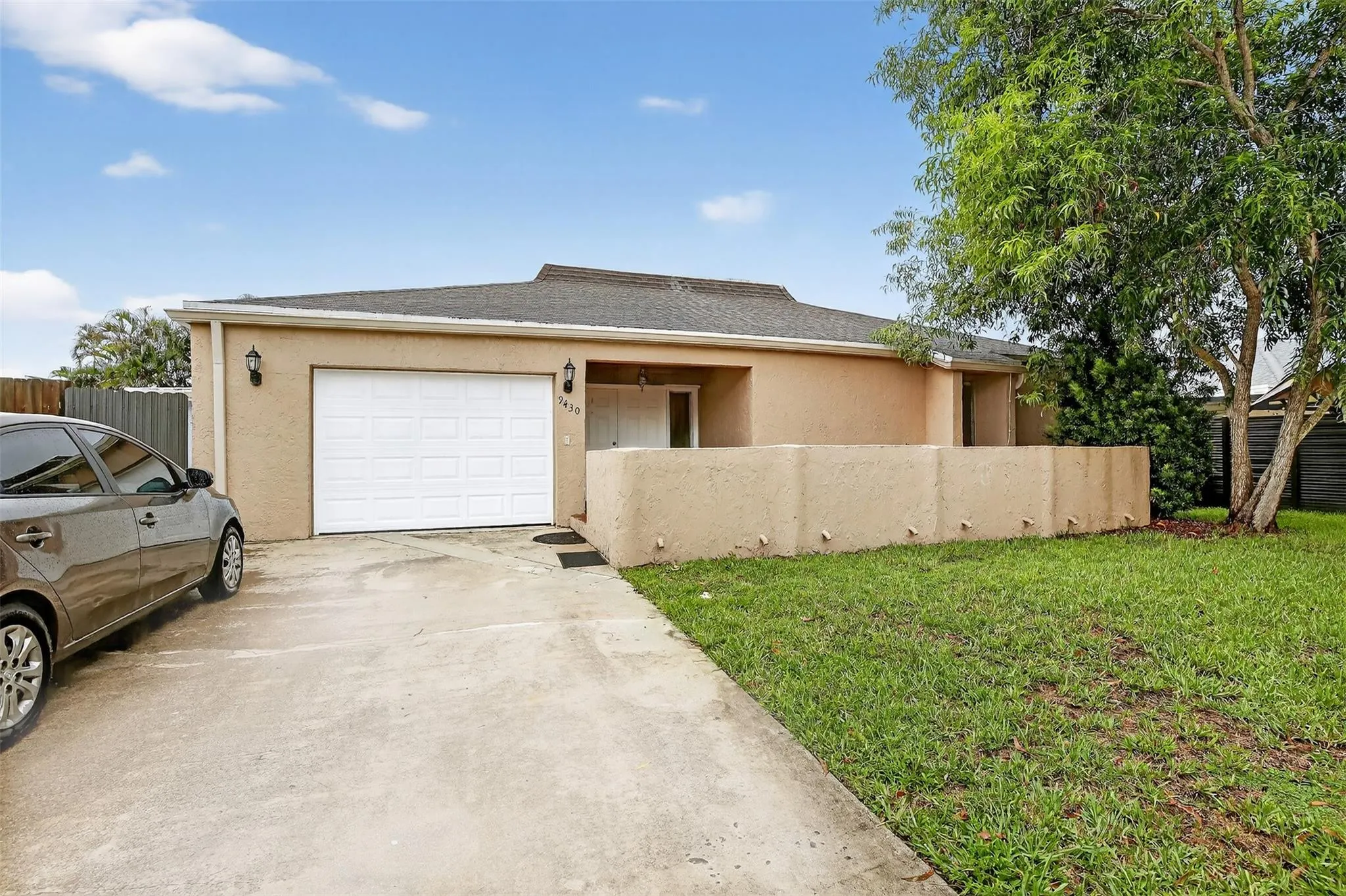 9430 SW 49th St