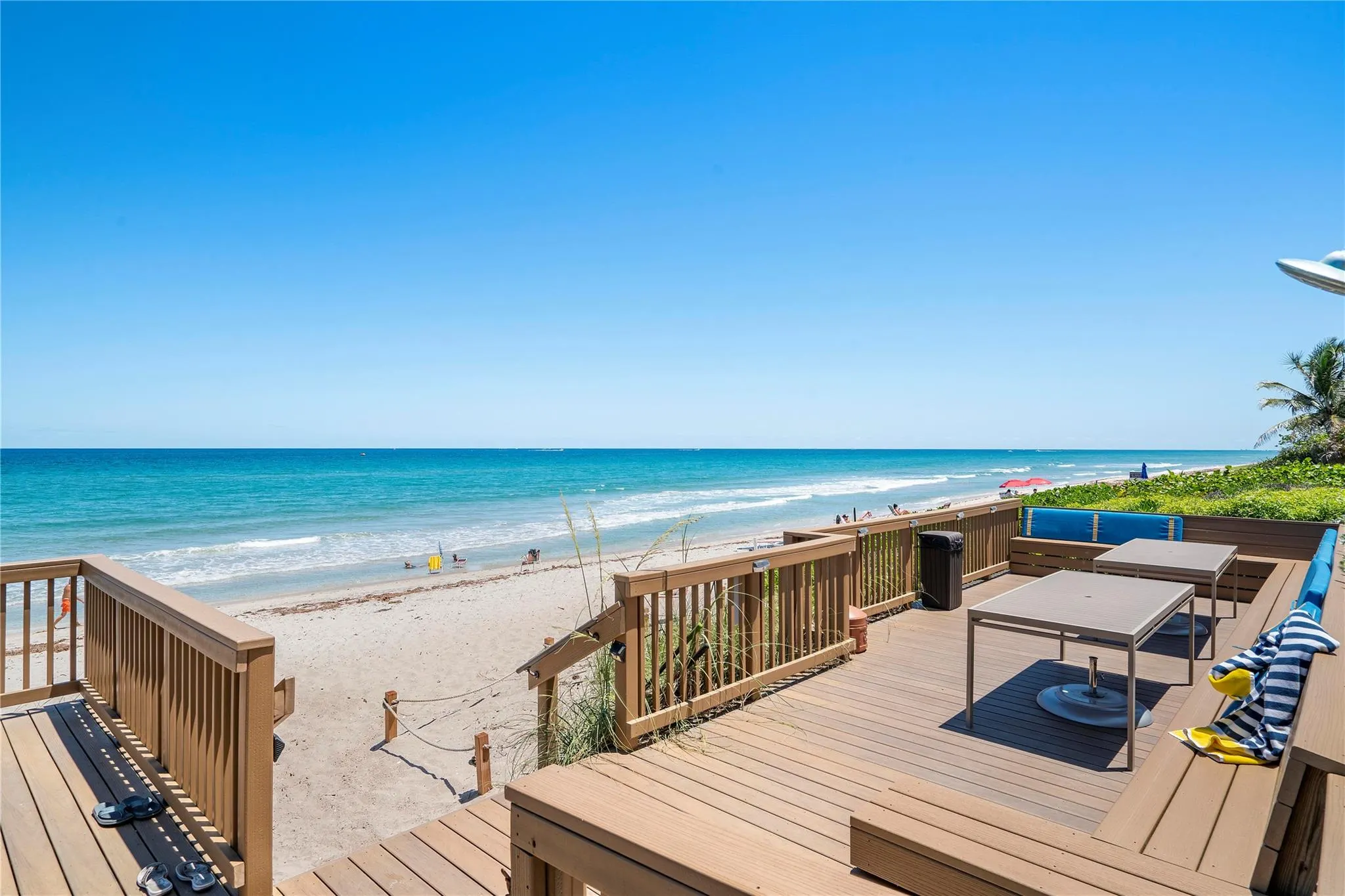 1147 Hillsboro Mile, #904