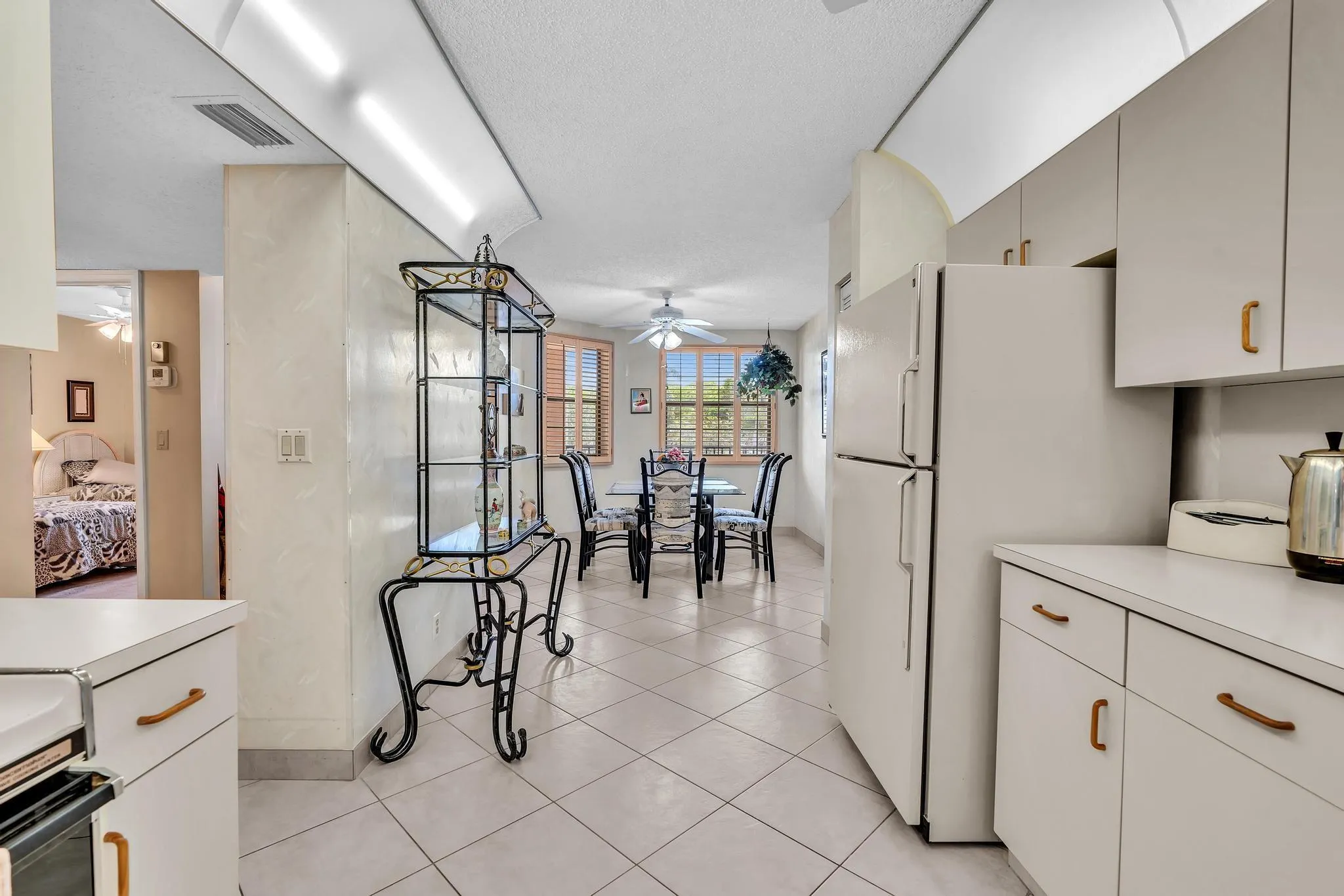 7449 Fairfax Dr, #211
