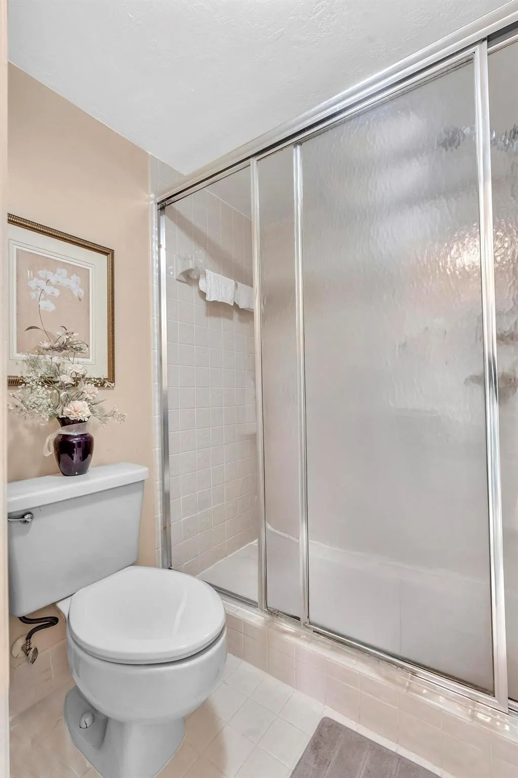 7449 Fairfax Dr, #211