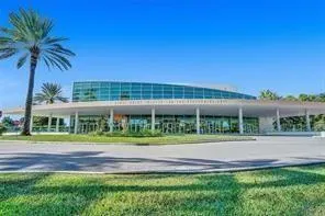 7449 Fairfax Dr, #211
