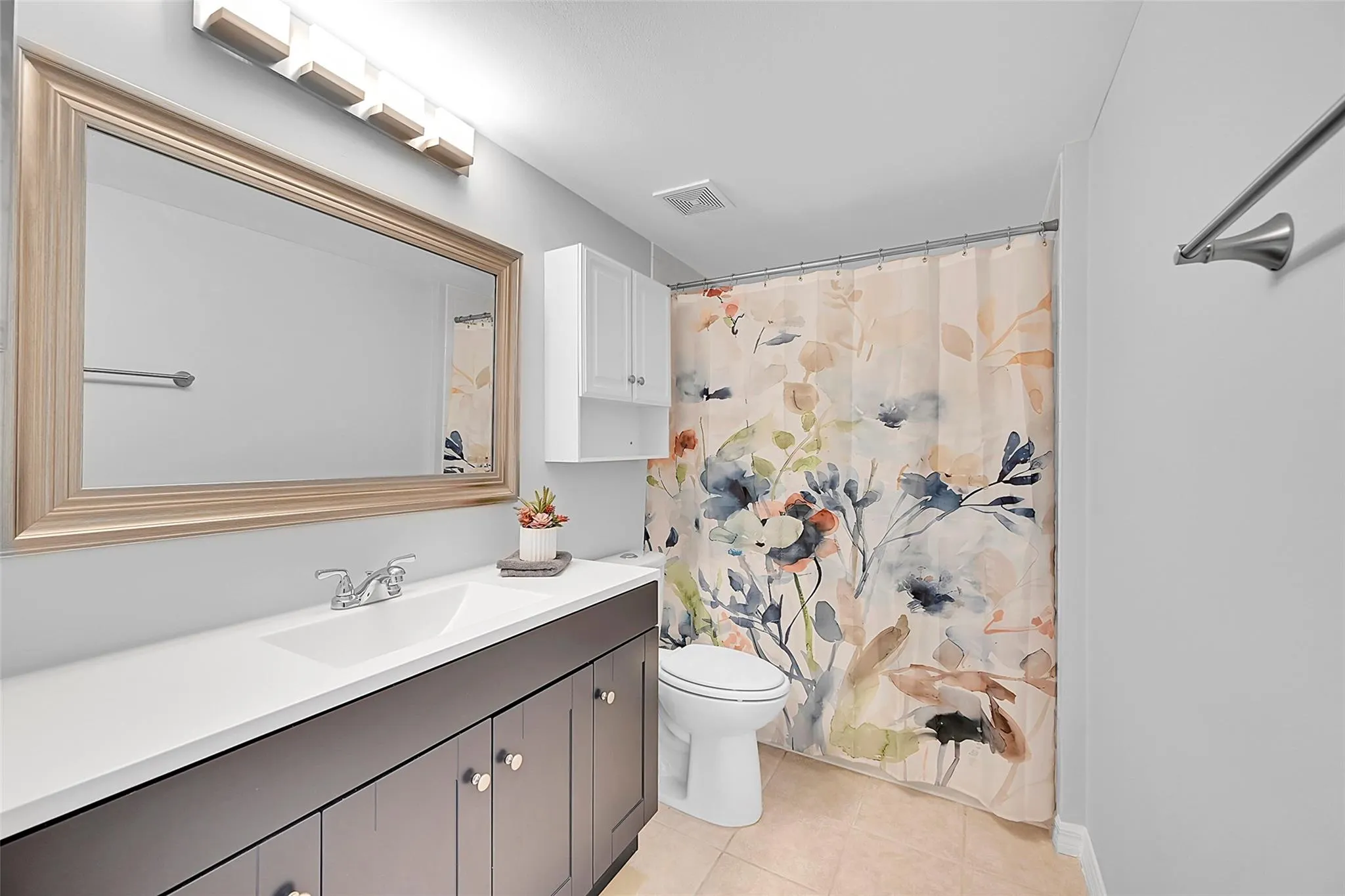 5005 Wiles Rd, #203