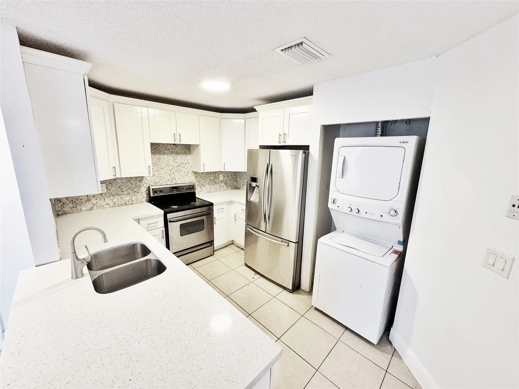 1136 NW 5th Ct