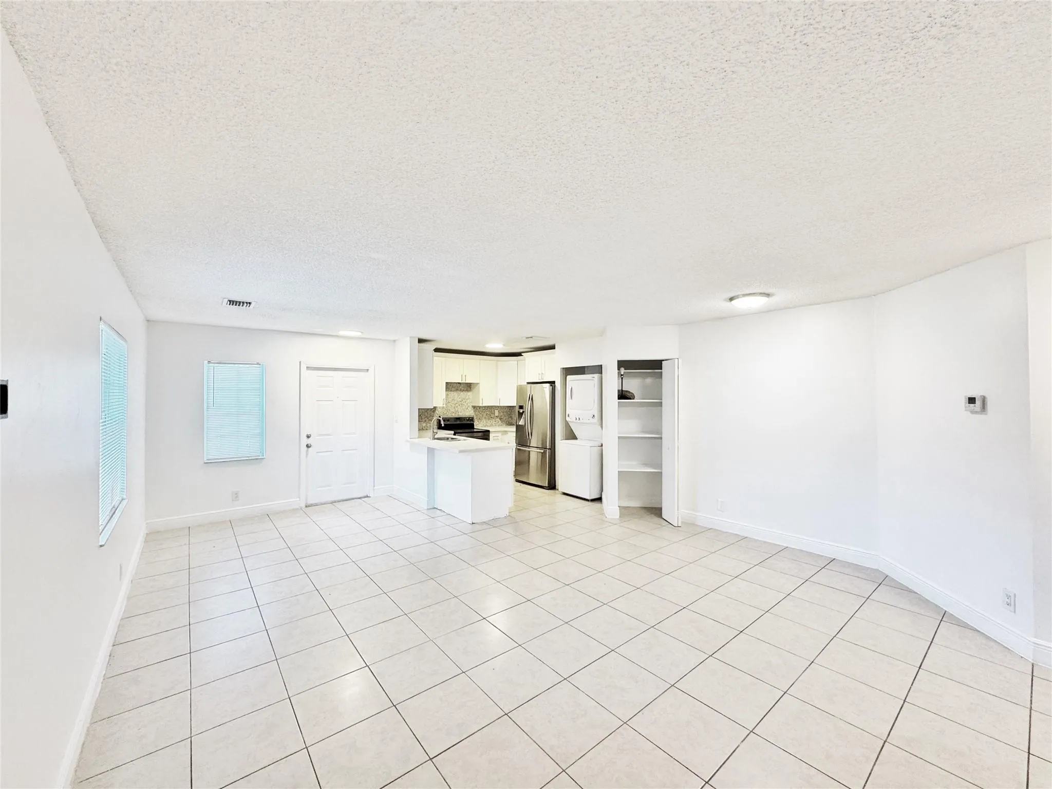 1136 NW 5th Ct