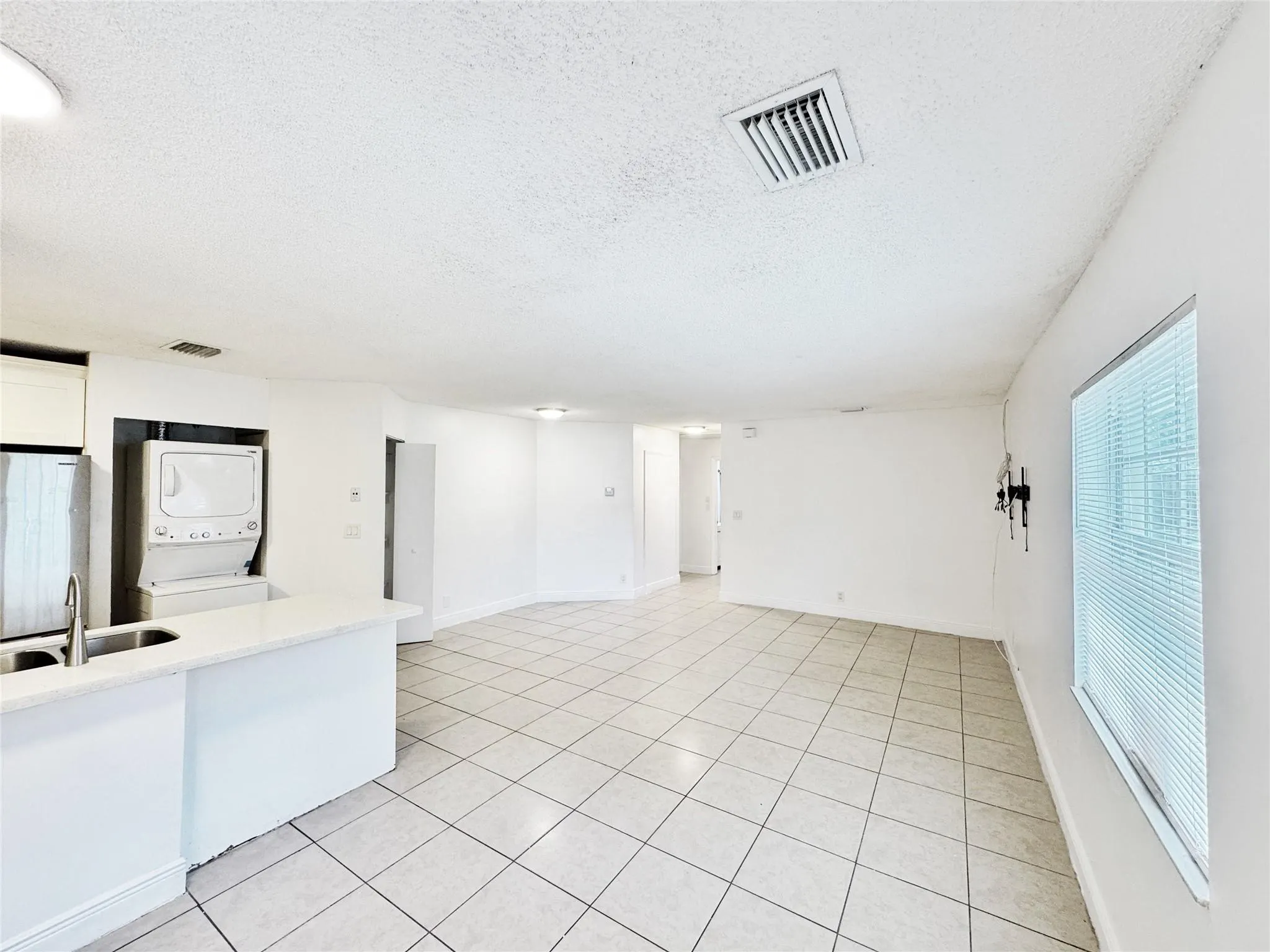 1136 NW 5th Ct