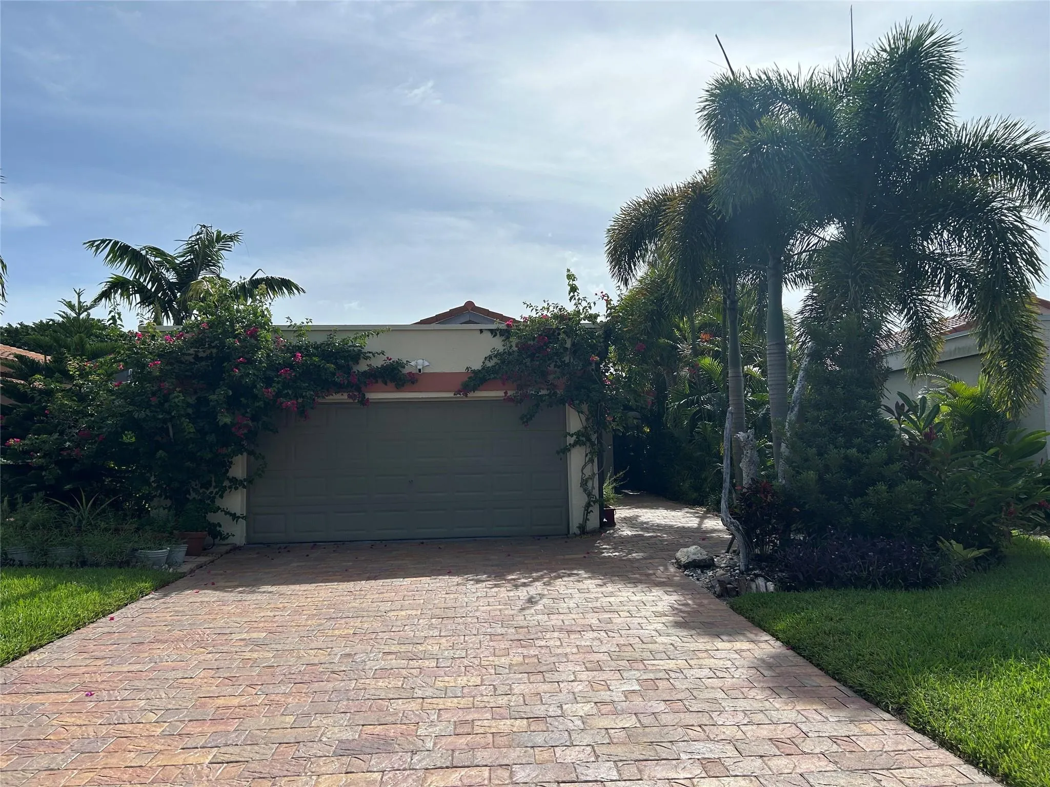 5600 Piping Rock Dr