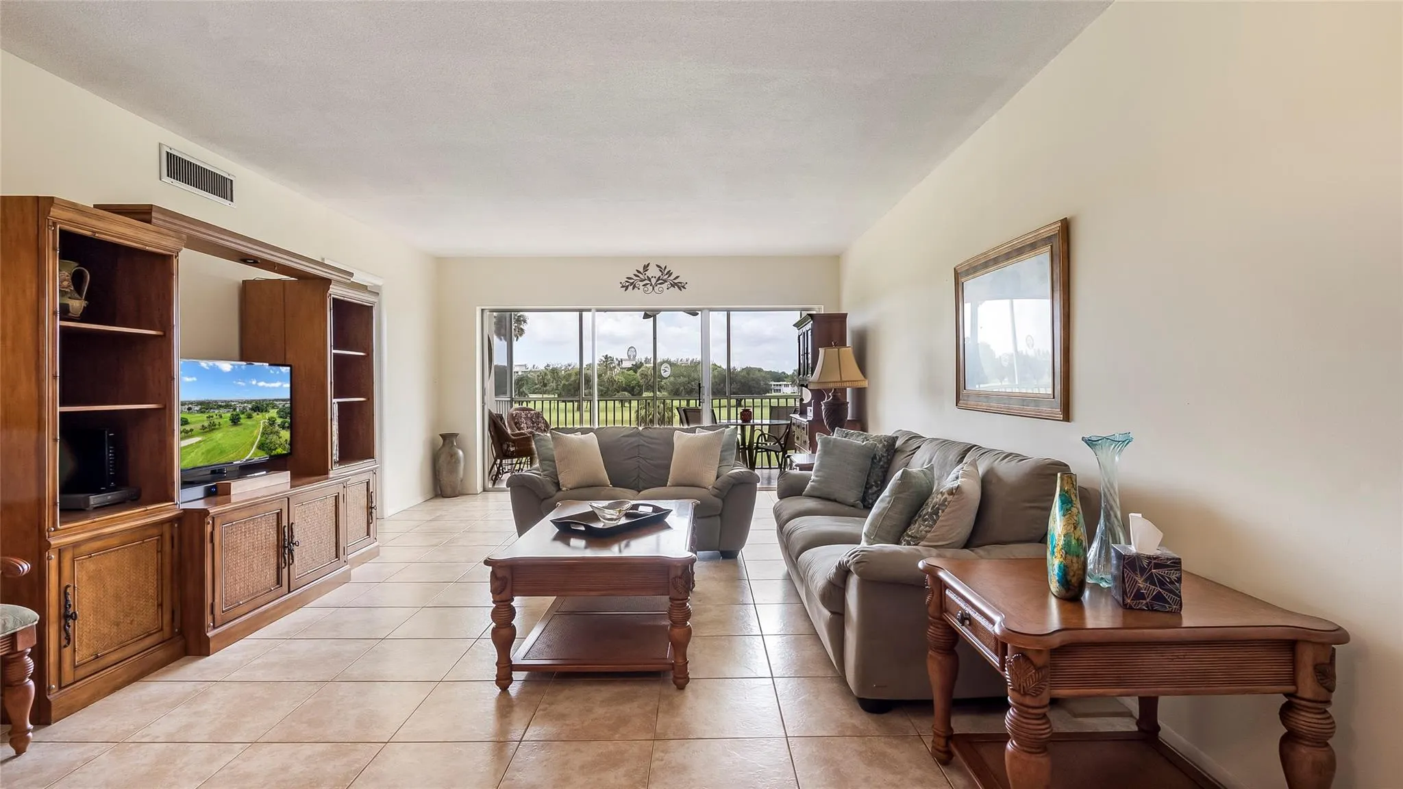 2950 N Palm Aire Dr, #206