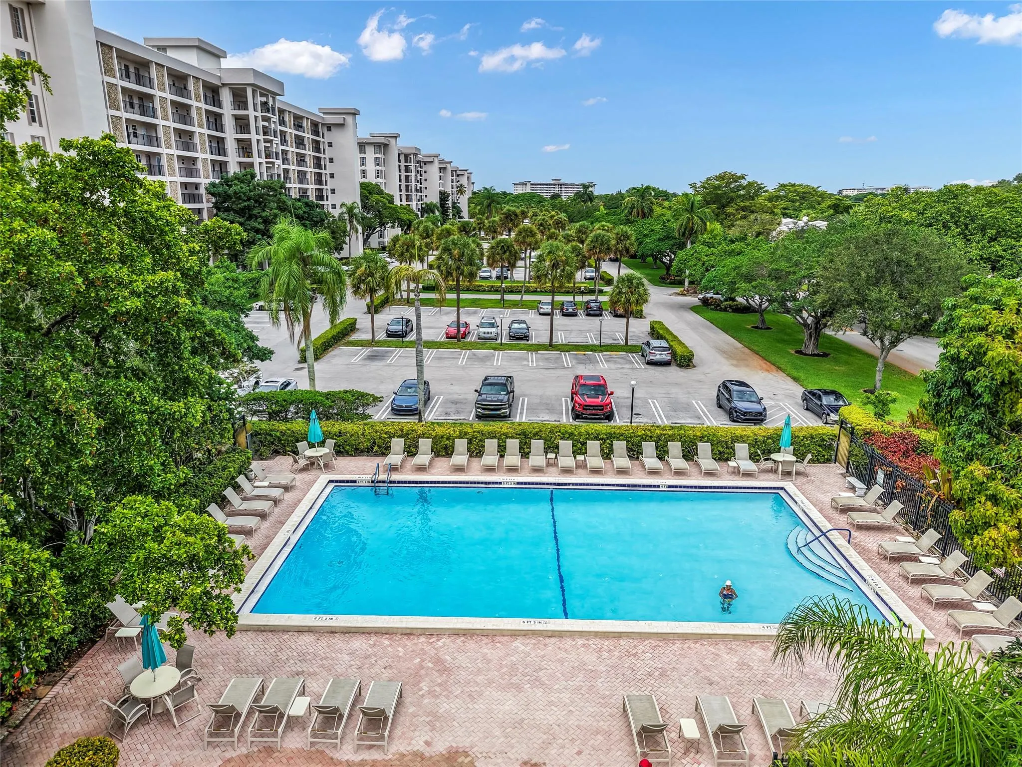 2950 N Palm Aire Dr, #206