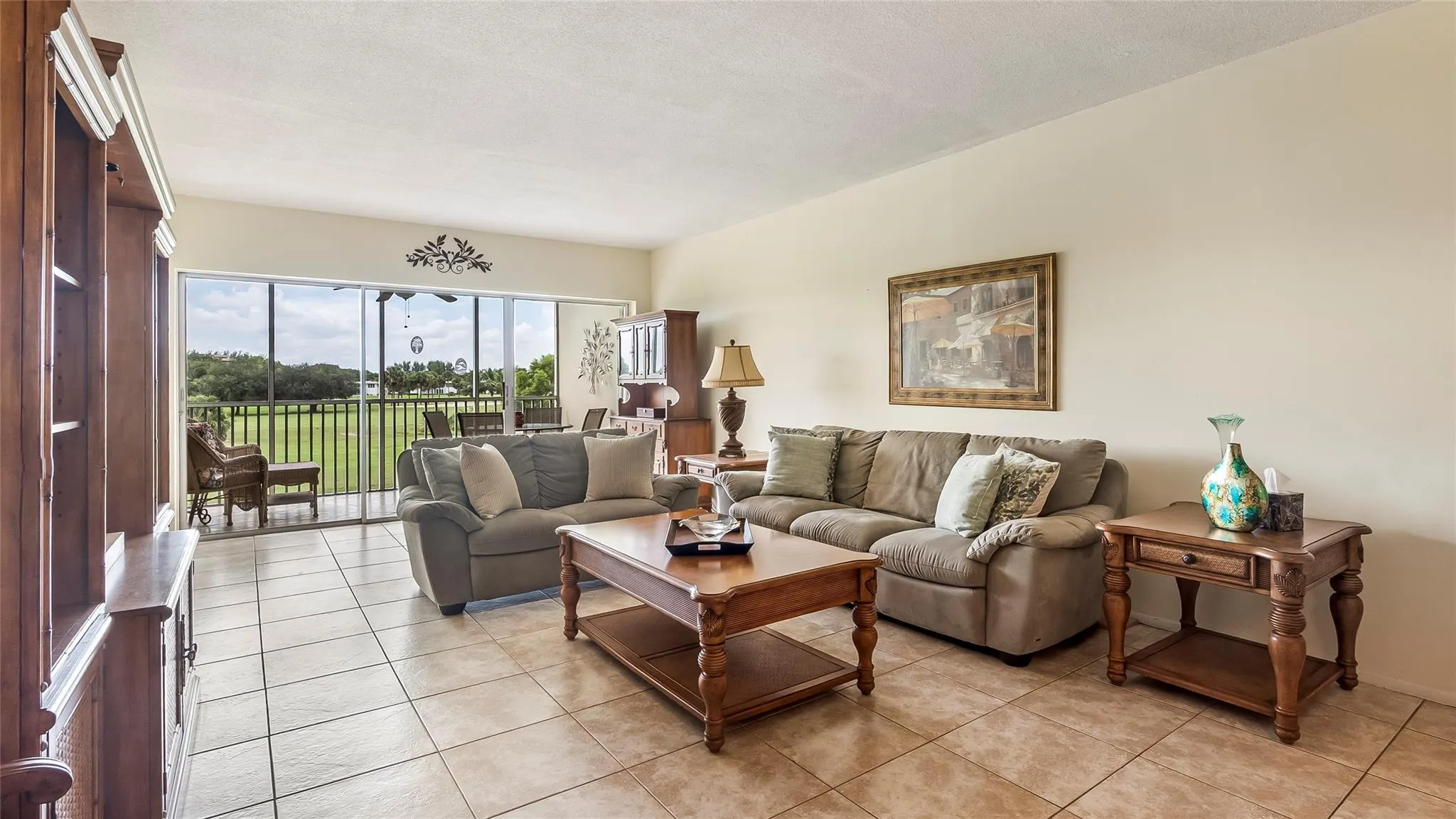 2950 N Palm Aire Dr, #206