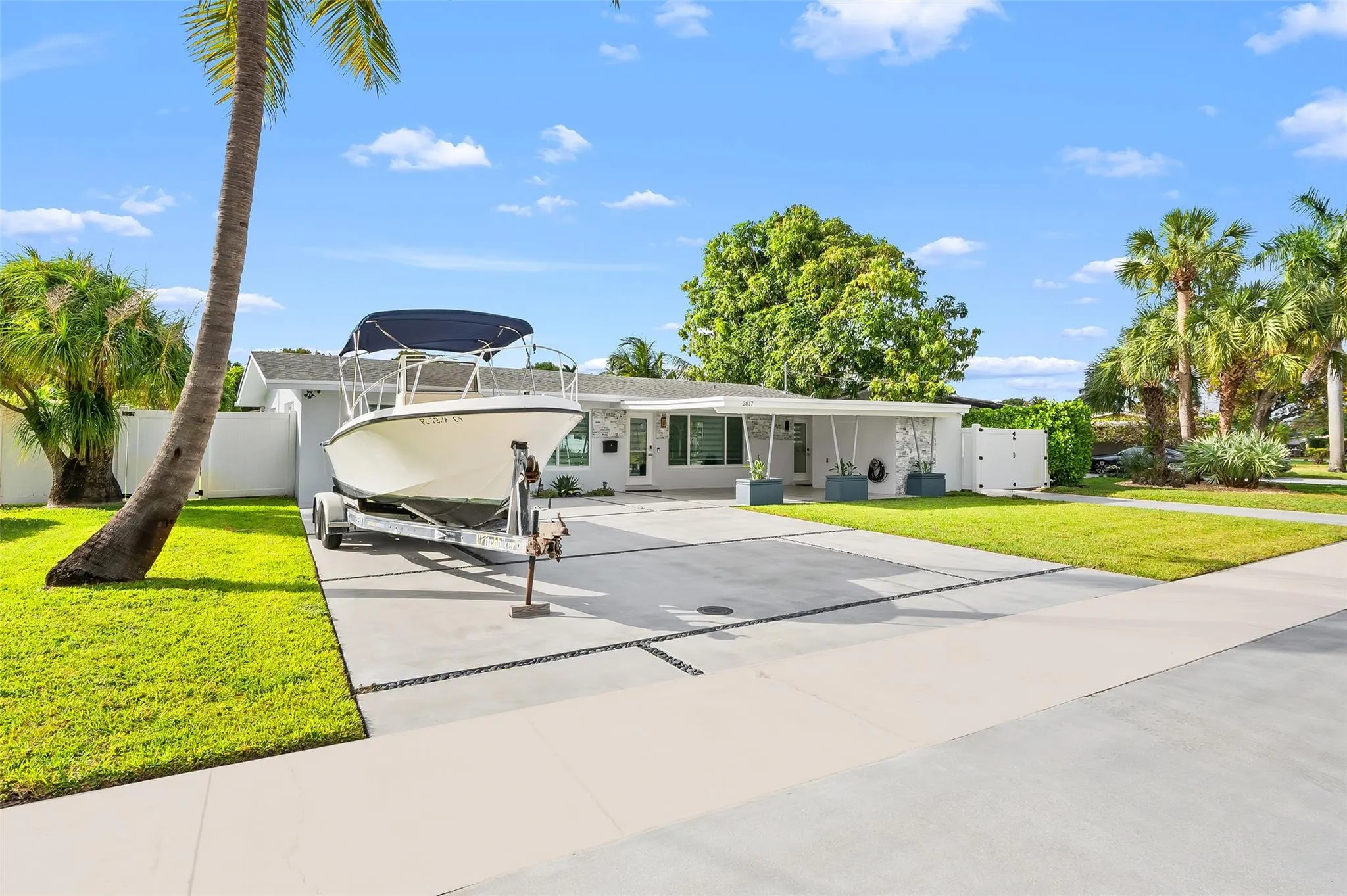 2817 NW 9th Ter