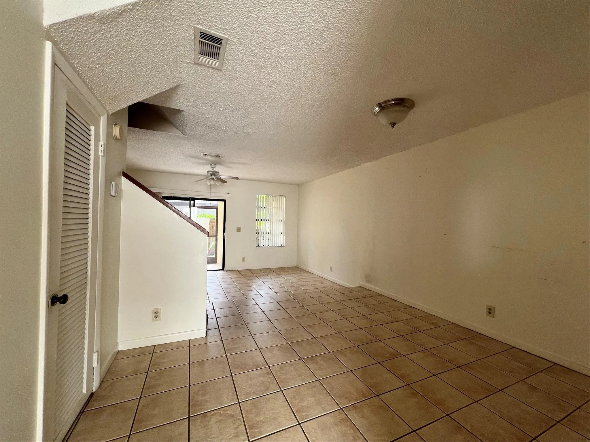 10605 Royal Palm Blvd