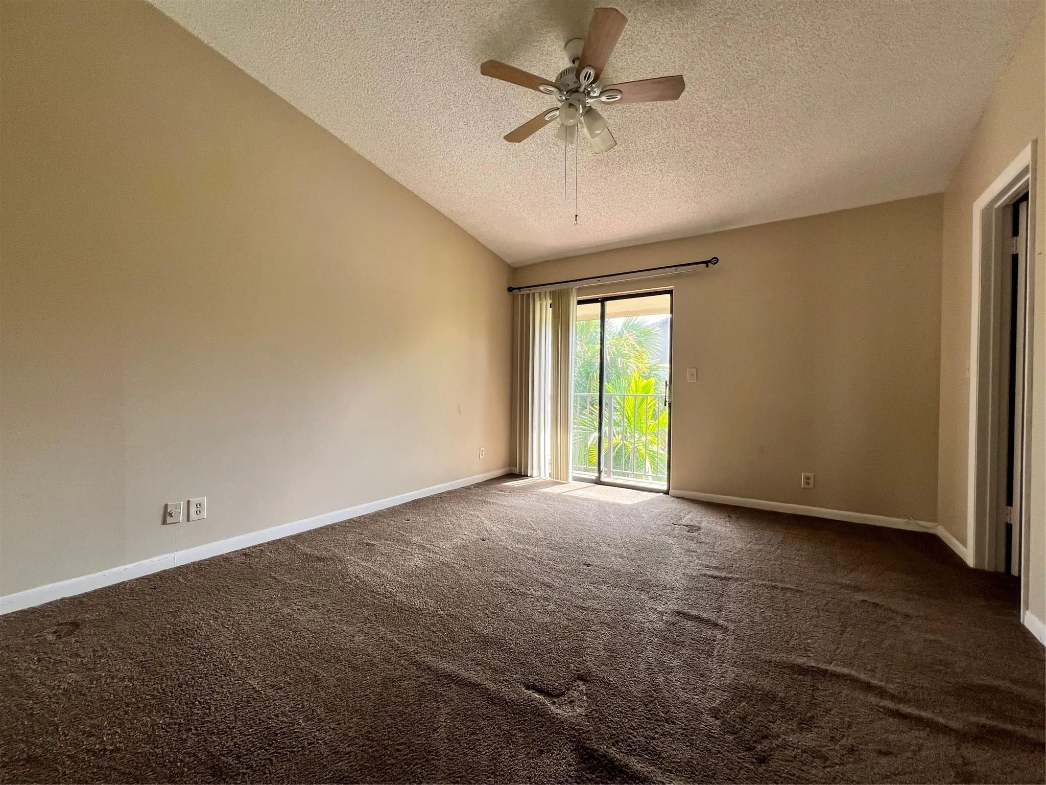 10605 Royal Palm Blvd