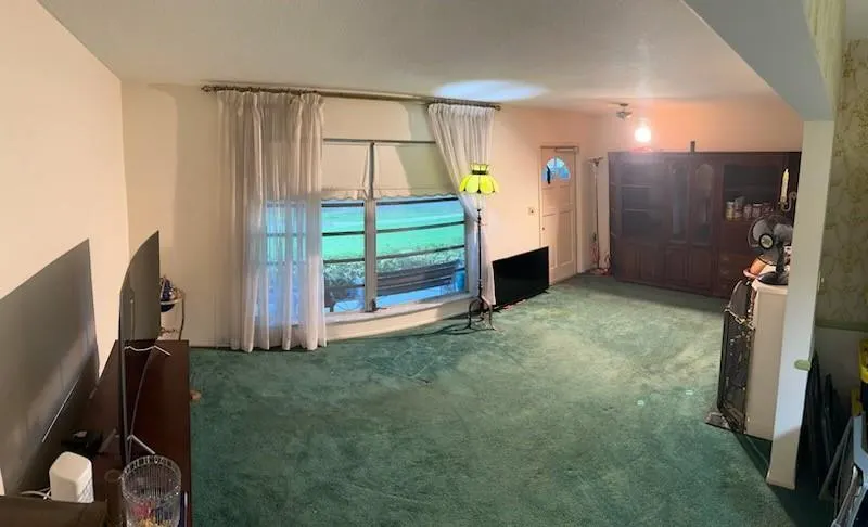 1101 NW 74th Ter
