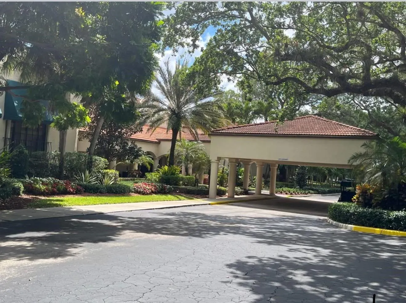9230 Lagoon Pl, #408