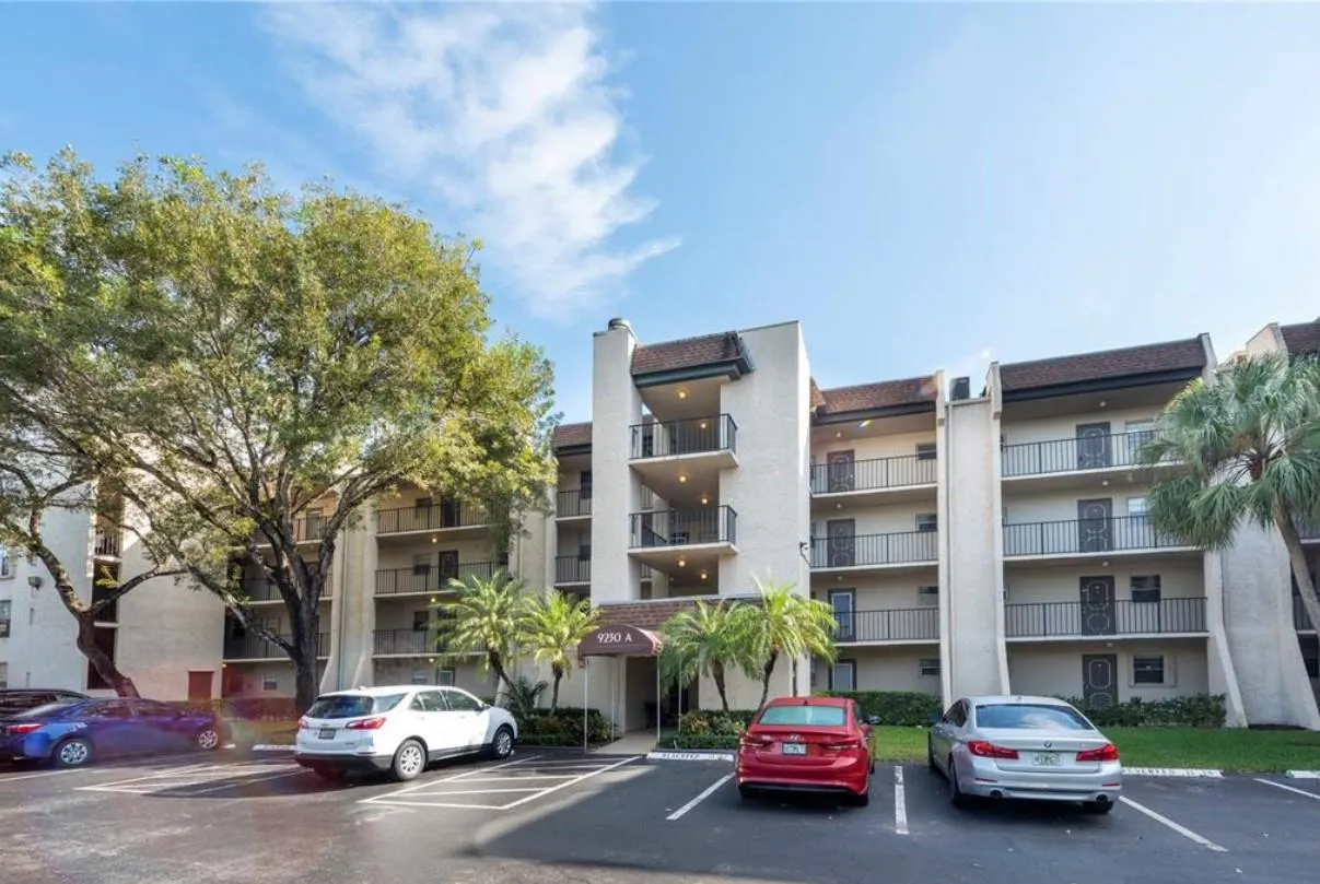9230 Lagoon Pl, #408