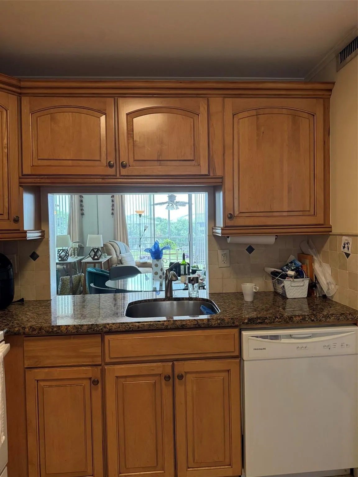9230 Lagoon Pl, #408