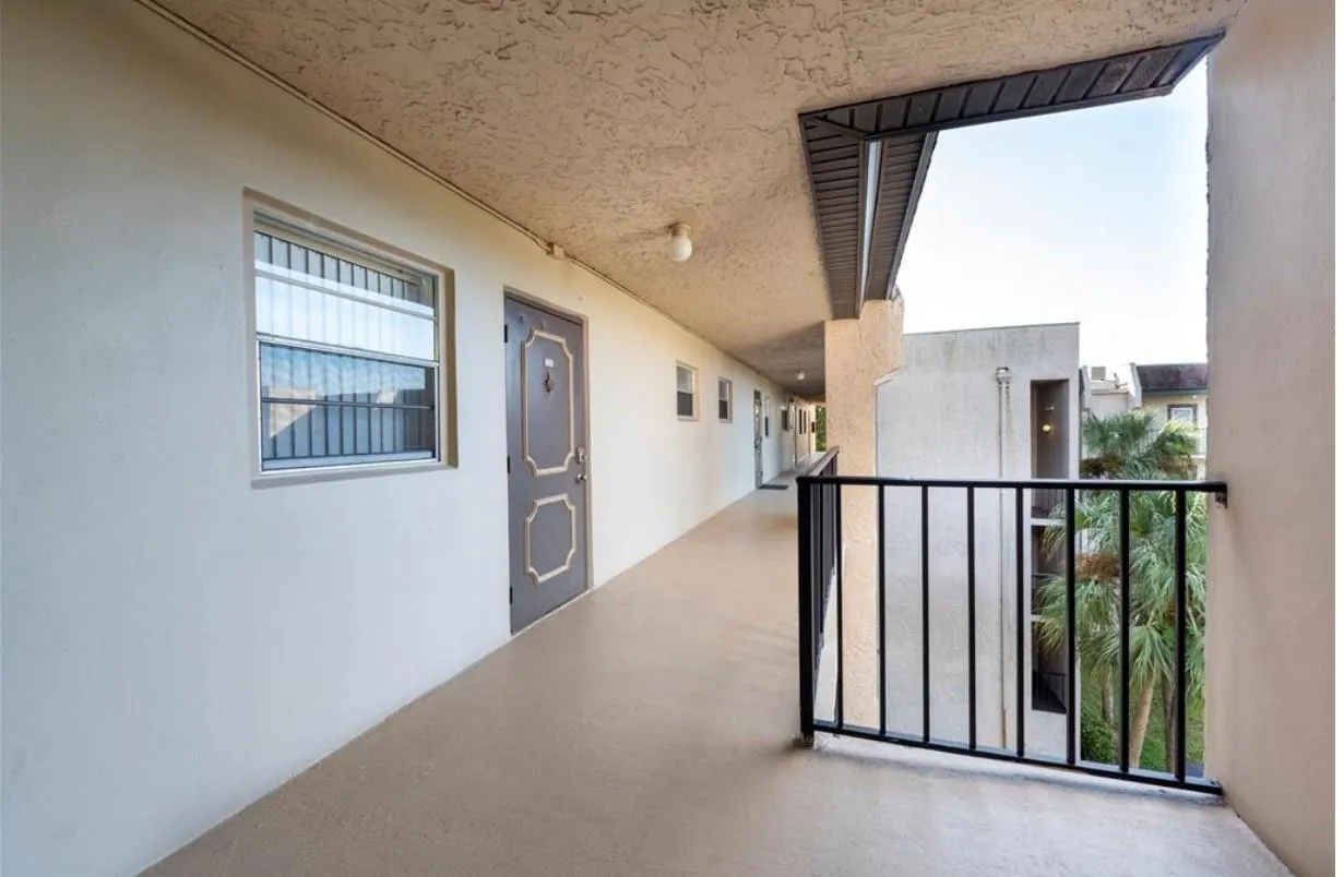9230 Lagoon Pl, #408