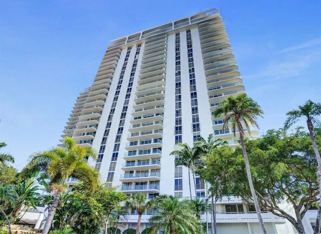 19707 Turnberry Way, #8C
