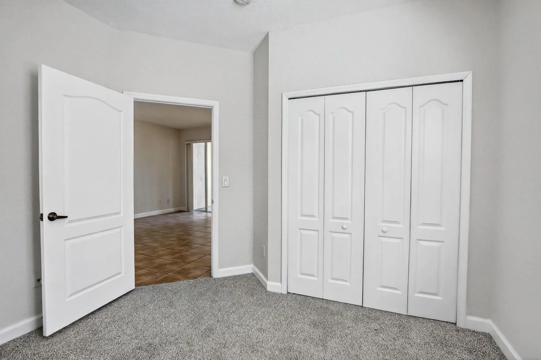 110 Jacaranda Country Club Dr, #104