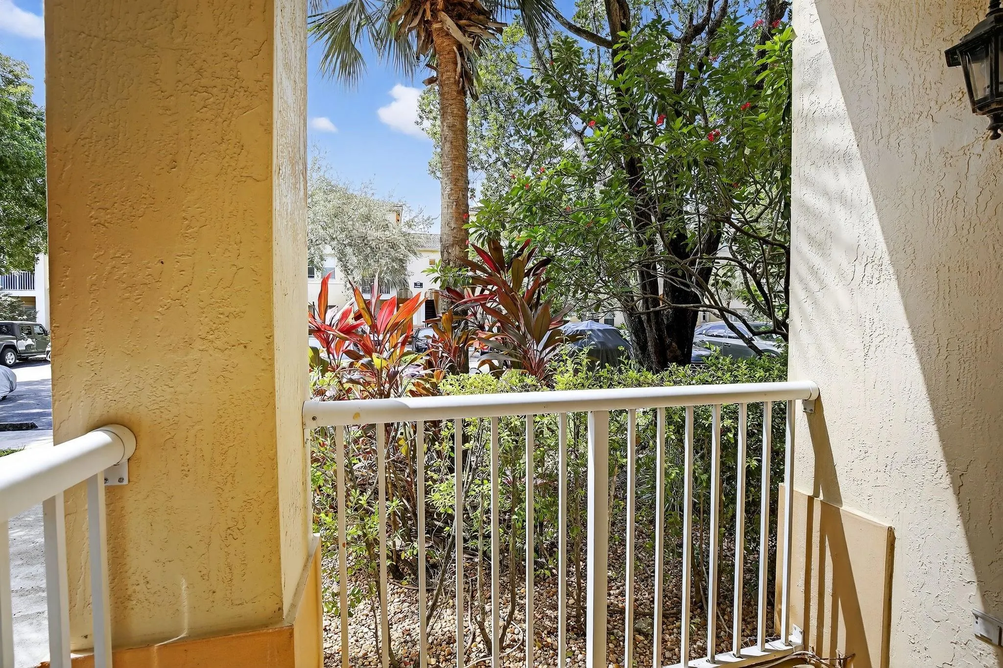 110 Jacaranda Country Club Dr, #104