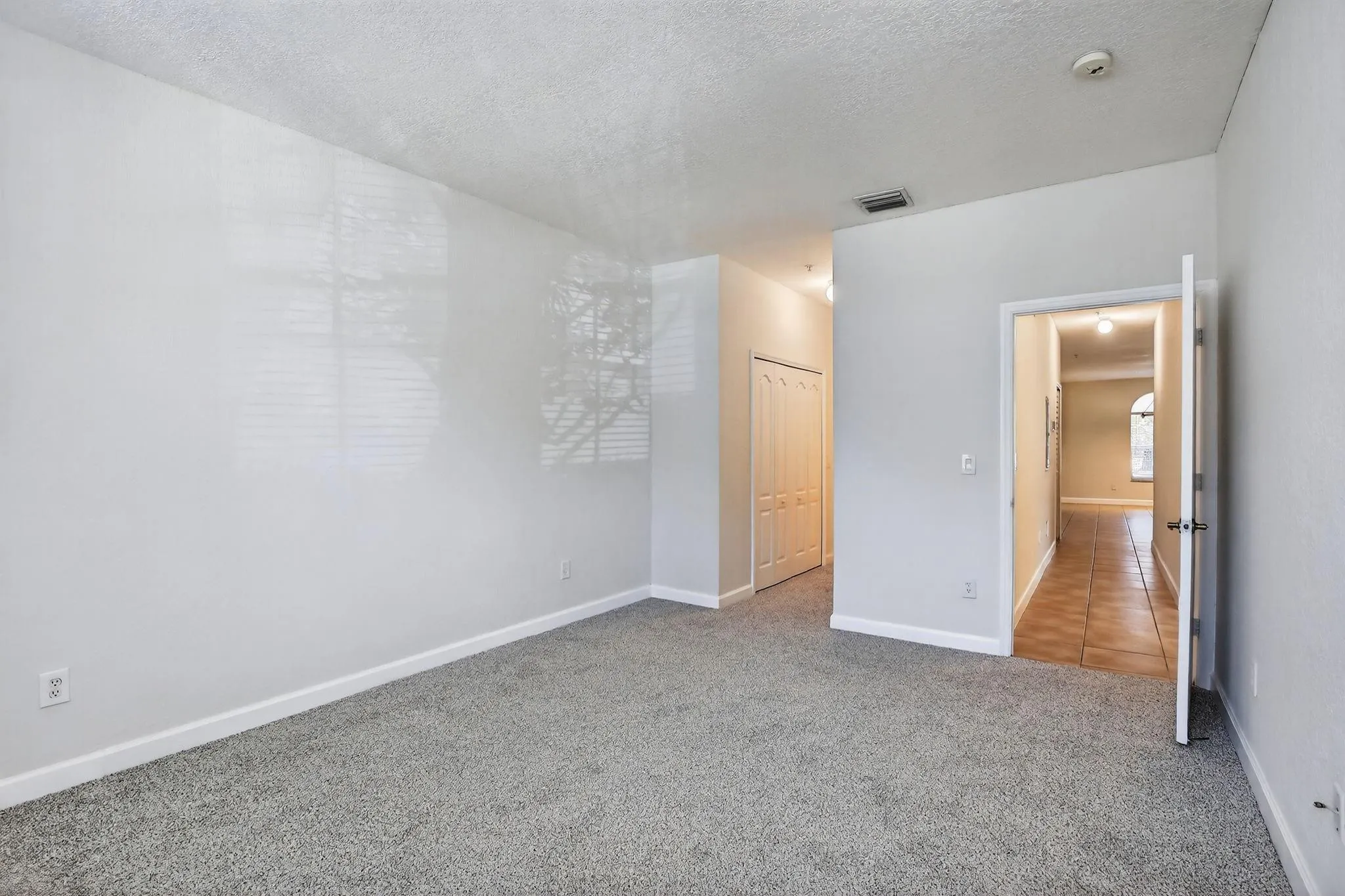 110 Jacaranda Country Club Dr, #104