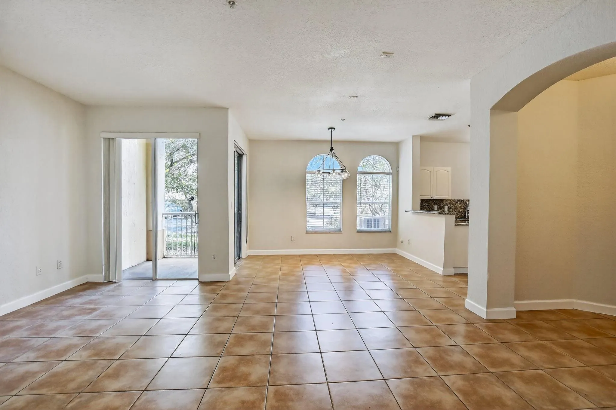 110 Jacaranda Country Club Dr, #104